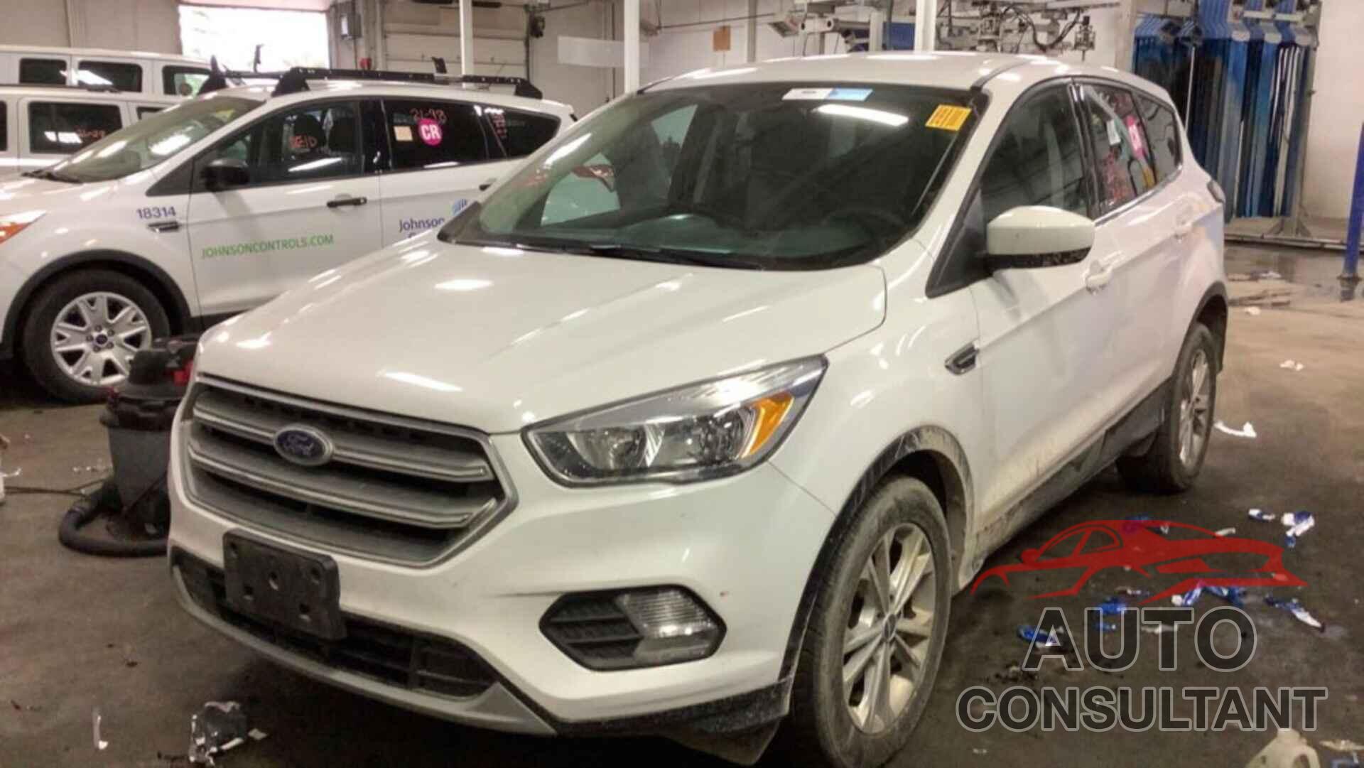 FORD ESCAPE 2017 - 1FMCU0GD9HUD78652