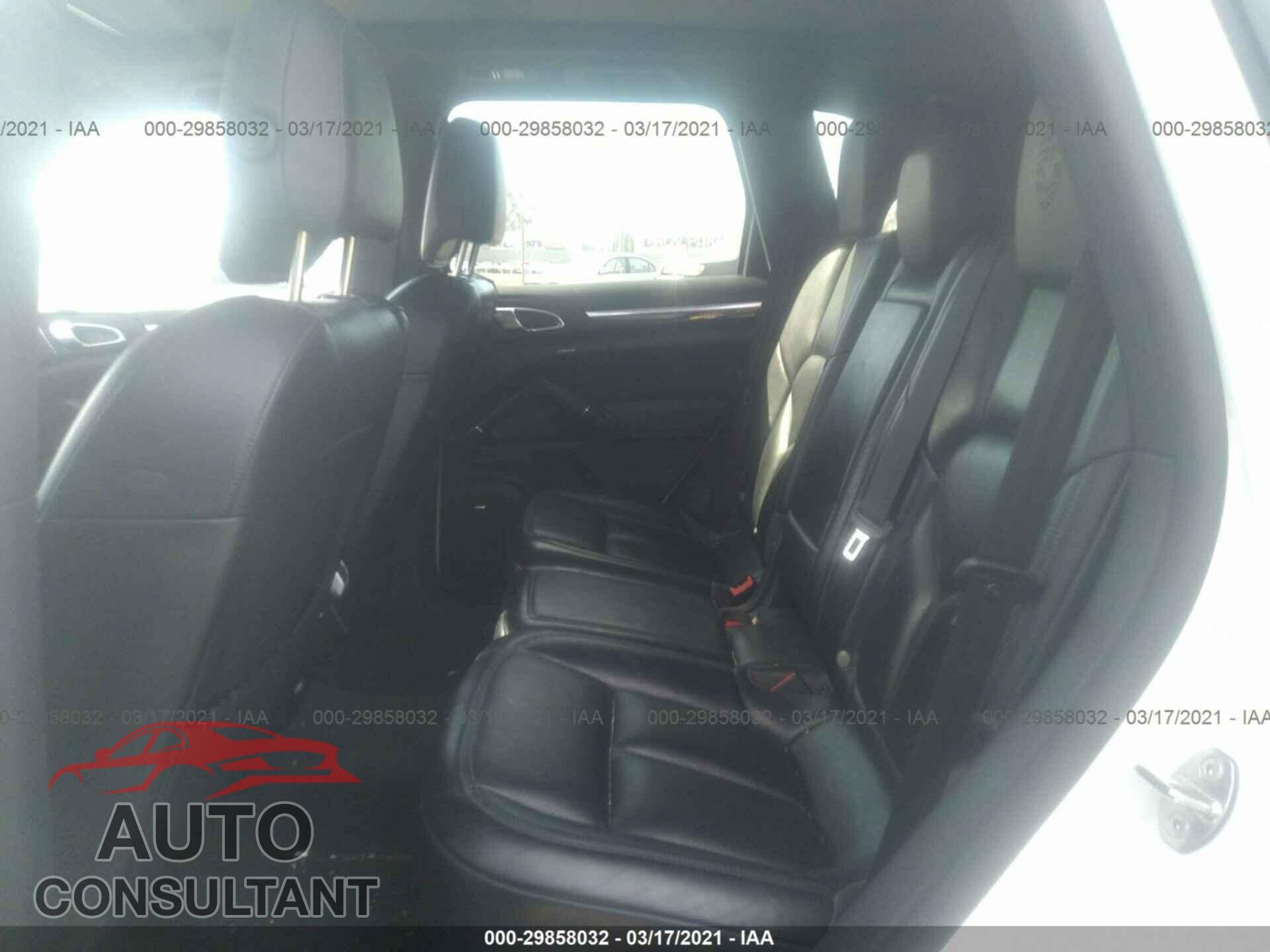 PORSCHE CAYENNE 2017 - WP1AA2A26HKA90203