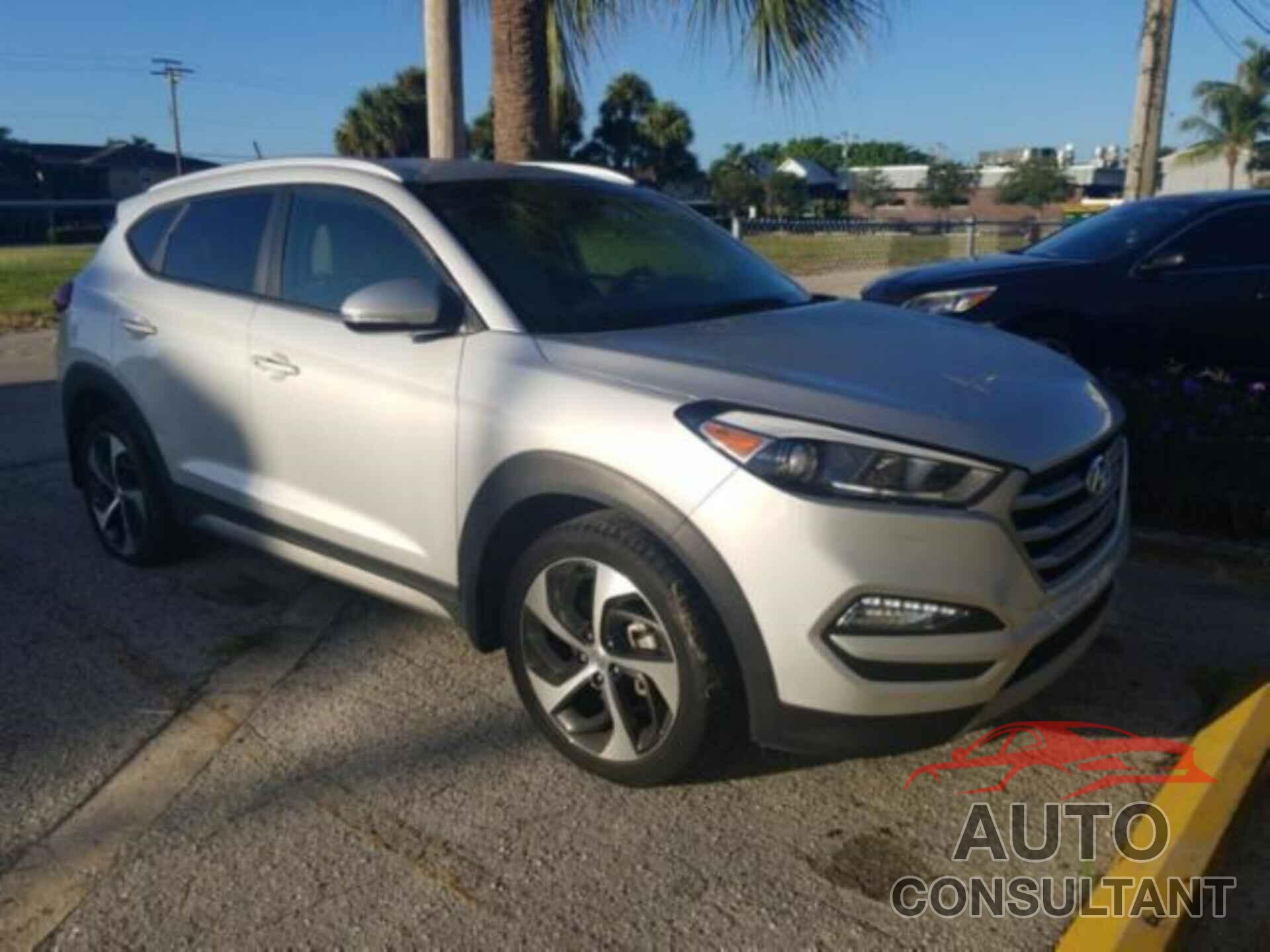 HYUNDAI TUCSON 2017 - KM8J3CA22HU298726