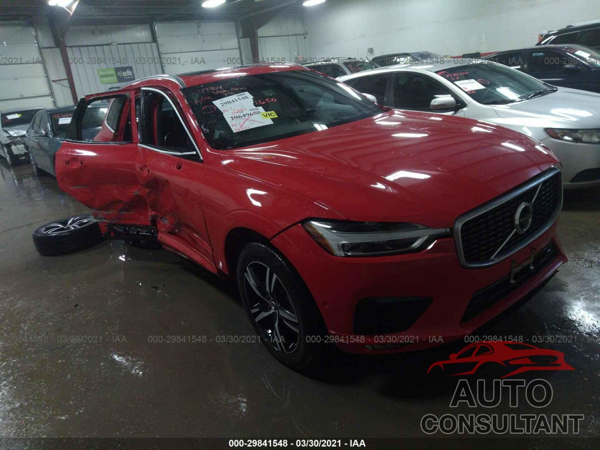 VOLVO XC60 2018 - YV4A22RM1J1023327