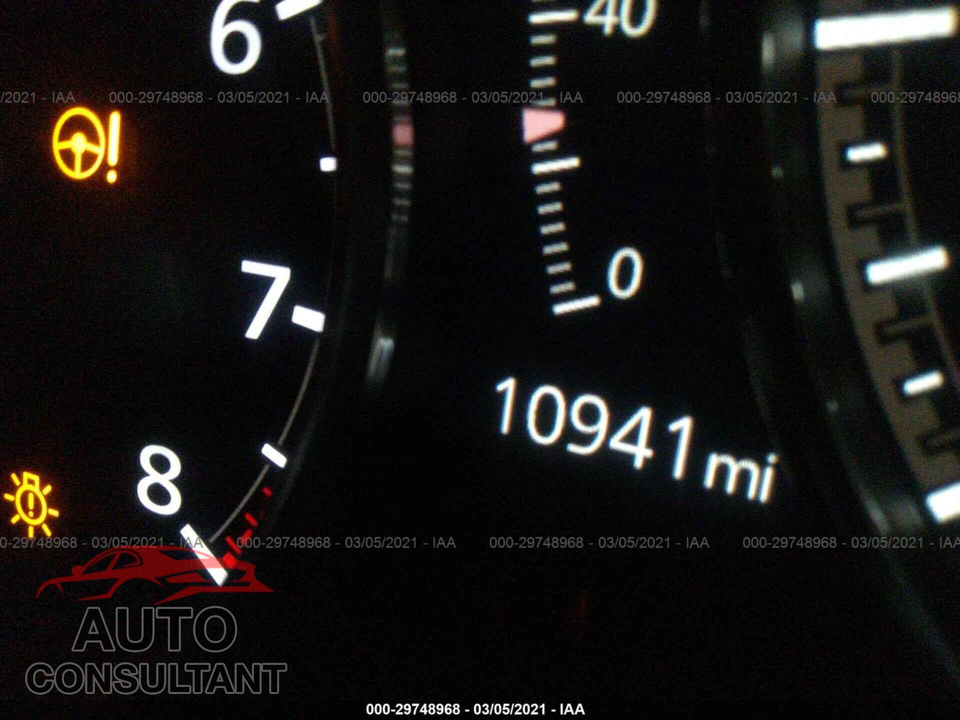 MAZDA MAZDA3 HATCHBACK 2019 - JM1BPANMXK1135036