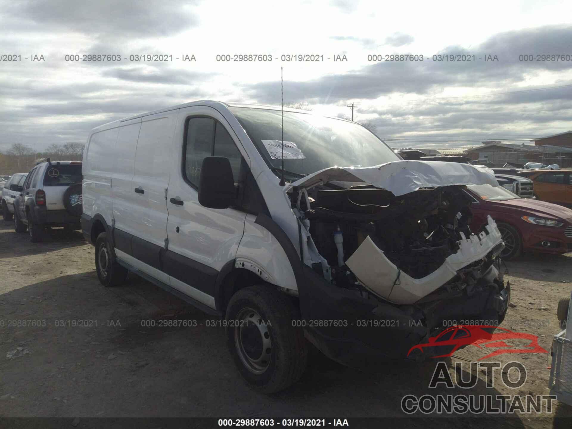 FORD TRANSIT VAN 2018 - 1FTYR1ZM9JKA10357