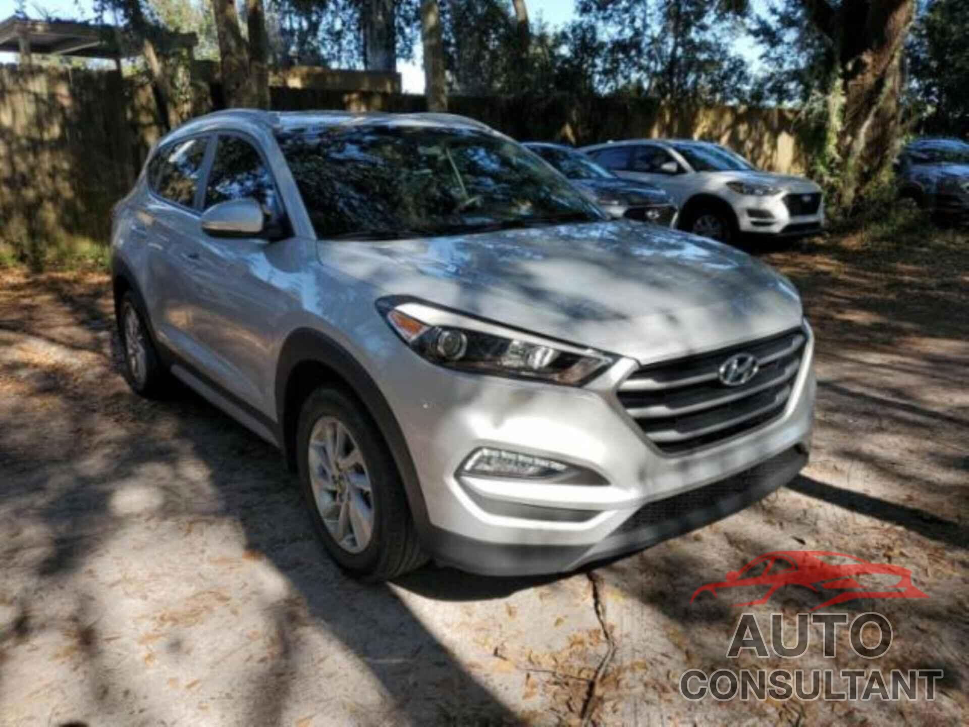 HYUNDAI TUCSON 2018 - KM8J33A40JU611943