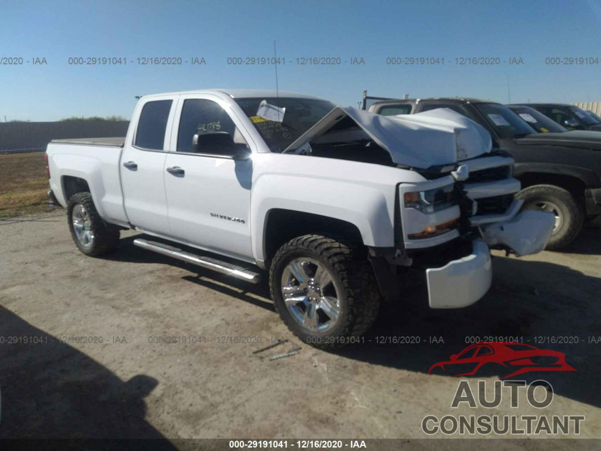 CHEVROLET SILVERADO 1500 2018 - 1GCRCPEC0JZ354298