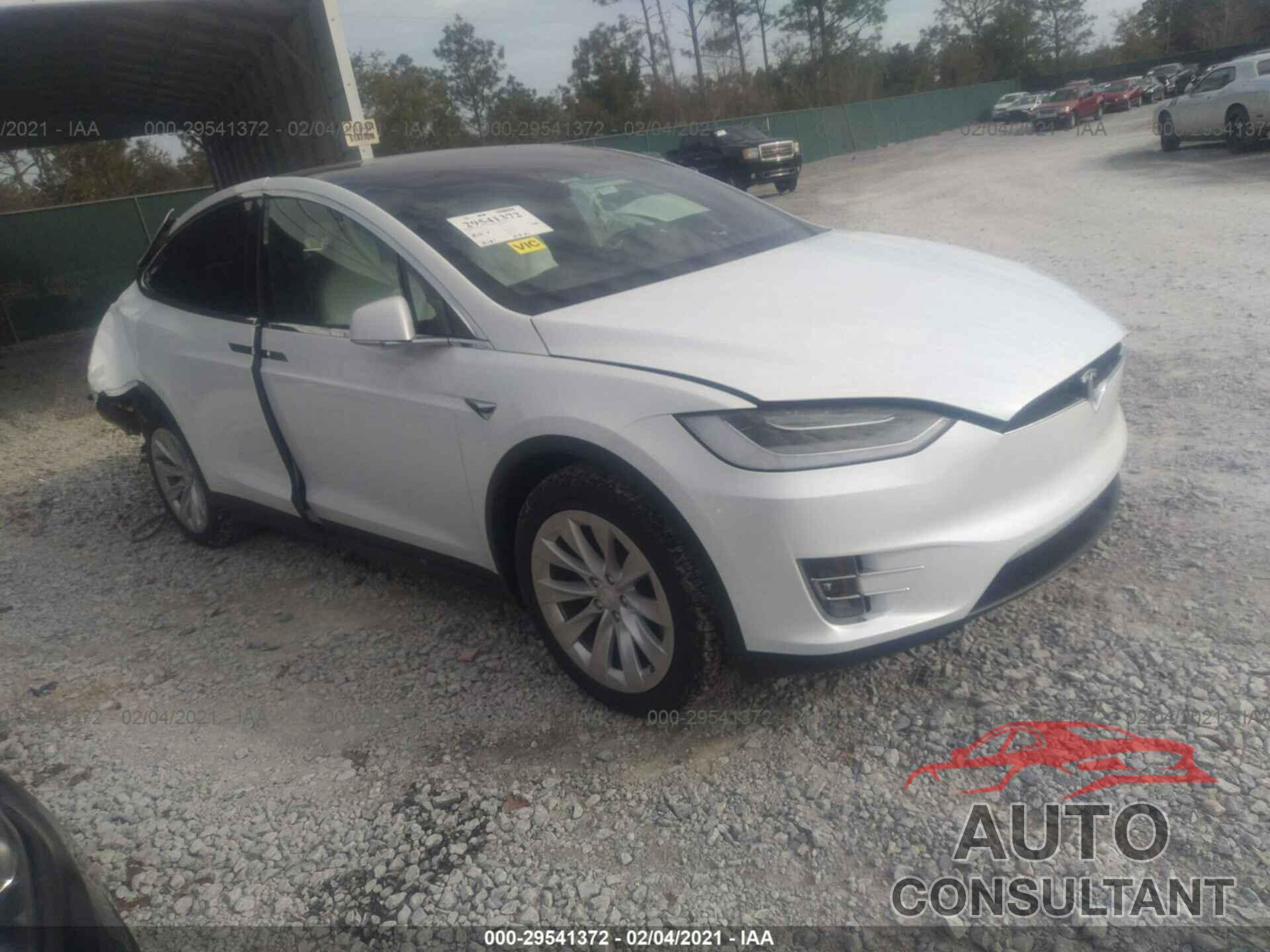 TESLA MODEL X 2020 - 5YJXCAE23LF304080