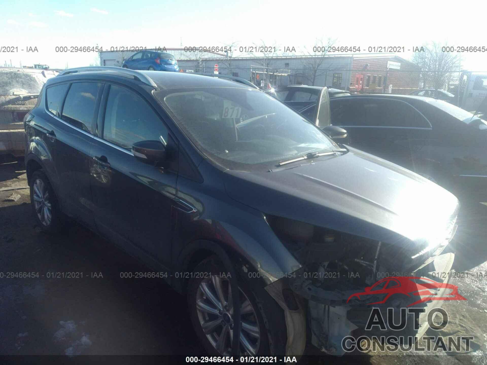 FORD ESCAPE 2017 - 1FMCU9JD6HUC77212