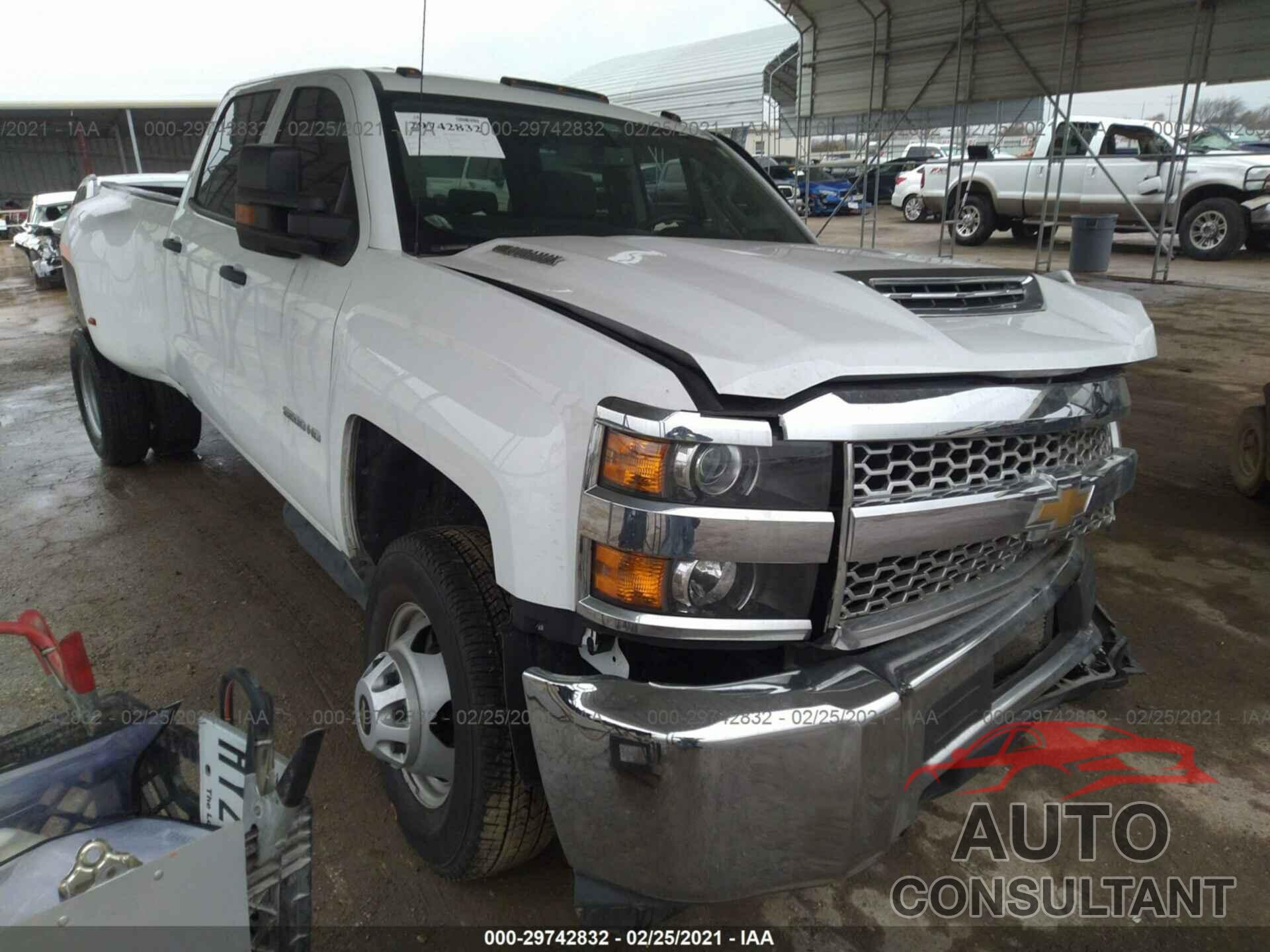 CHEVROLET SILVERADO 3500HD 2019 - 1GC4KVEY1KF244781