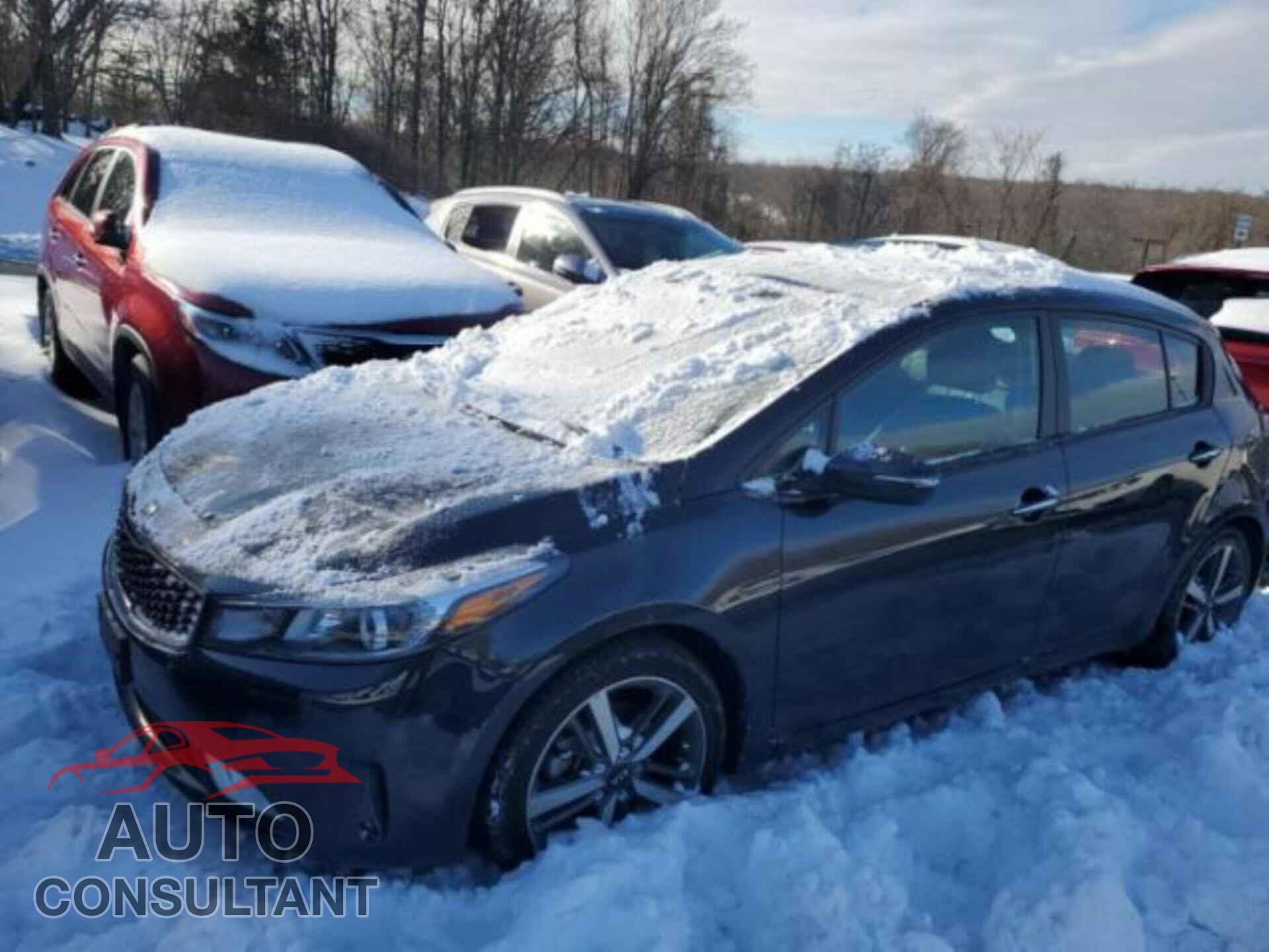 KIA FORTE5 2018 - KNAFX5A87J5743943