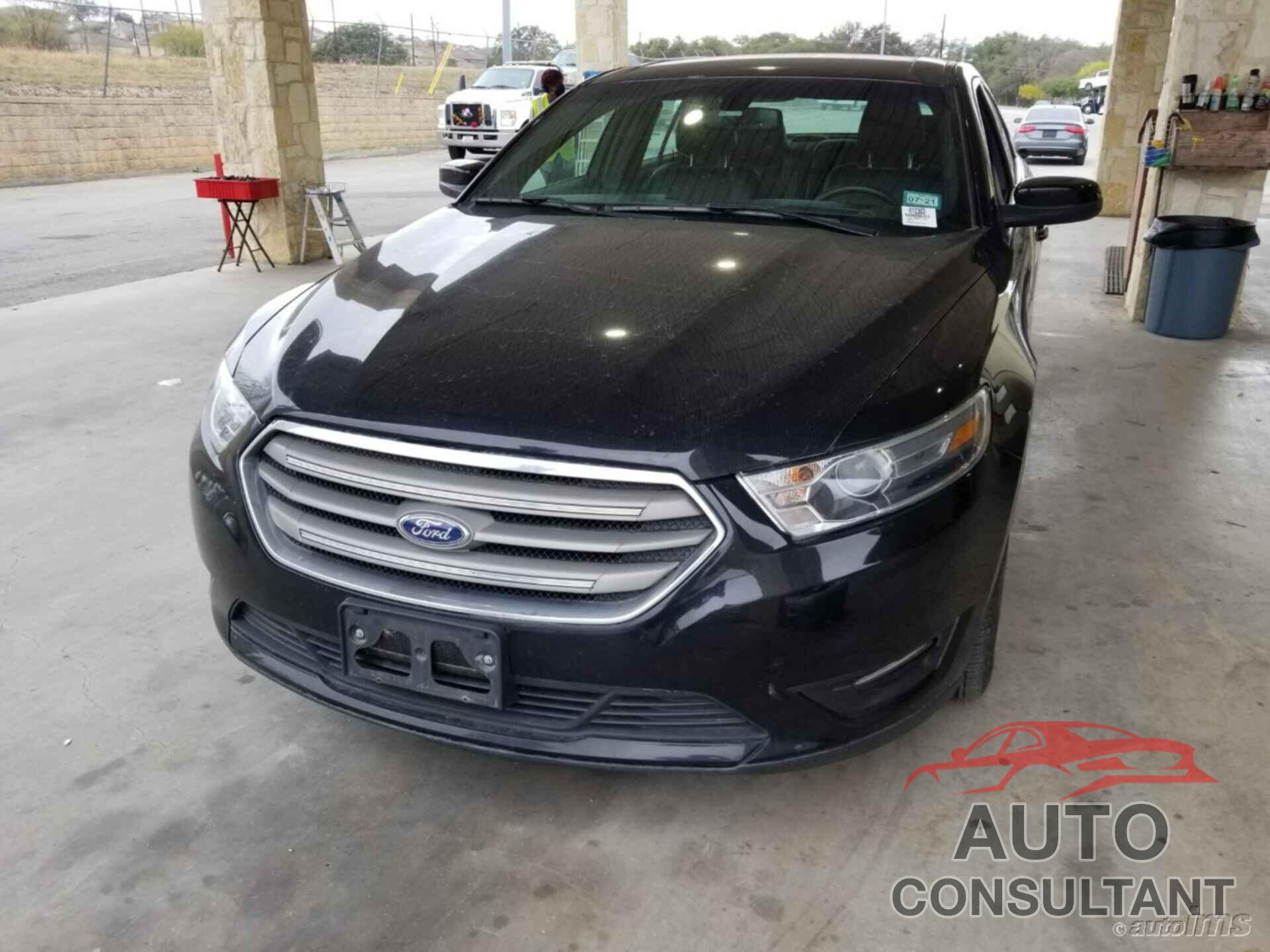 FORD TAURUS 2018 - 1FAHP2E8XJG131573