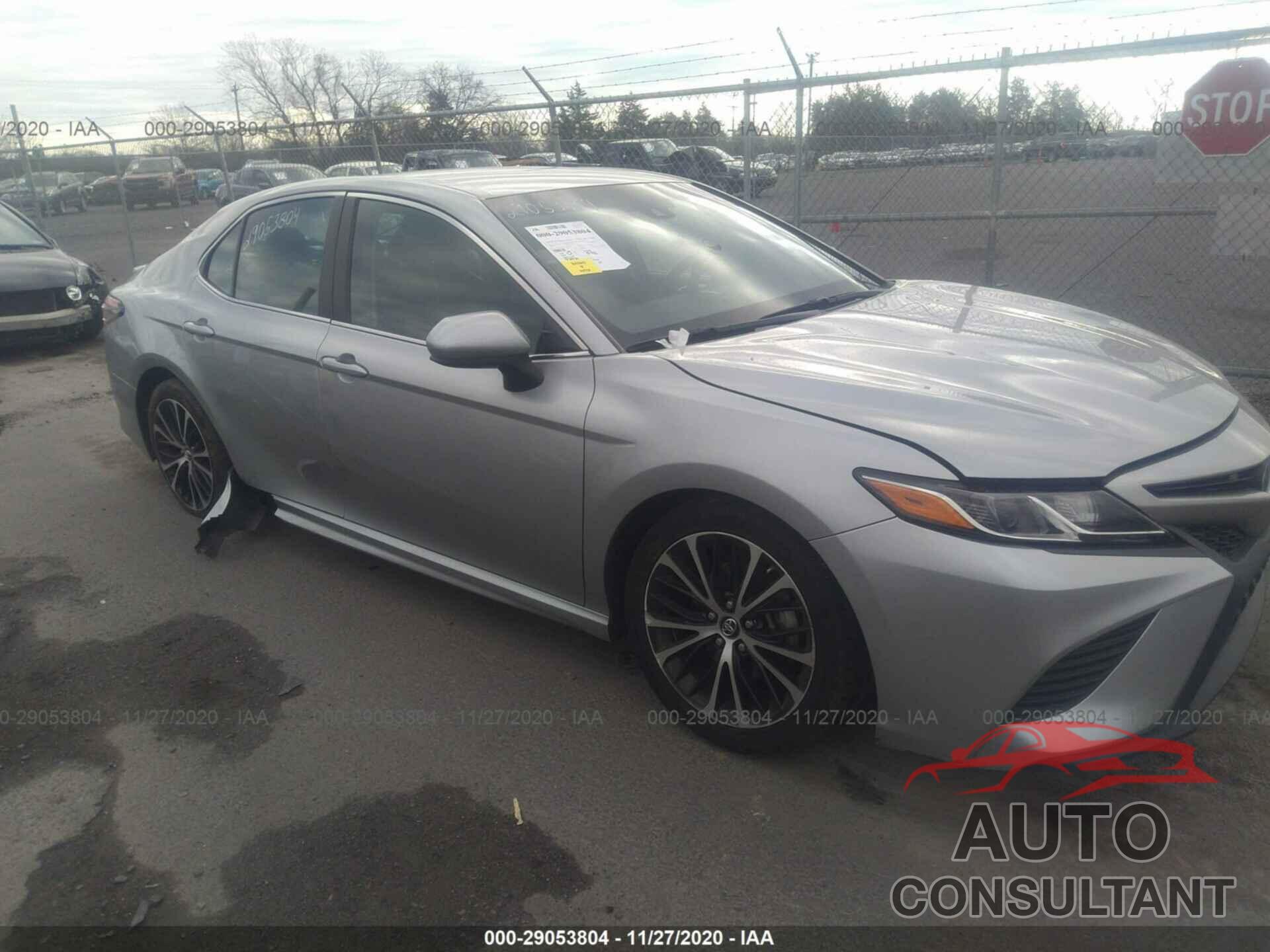 TOYOTA CAMRY 2018 - 4T1B11HK5JU560247
