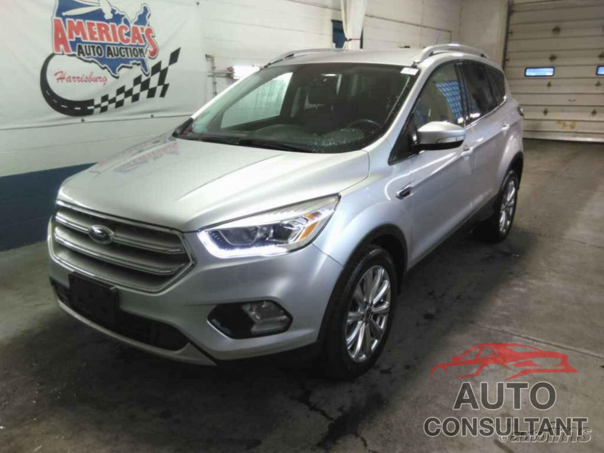 FORD ESCAPE 2017 - 1FMCU9J92HUB03830