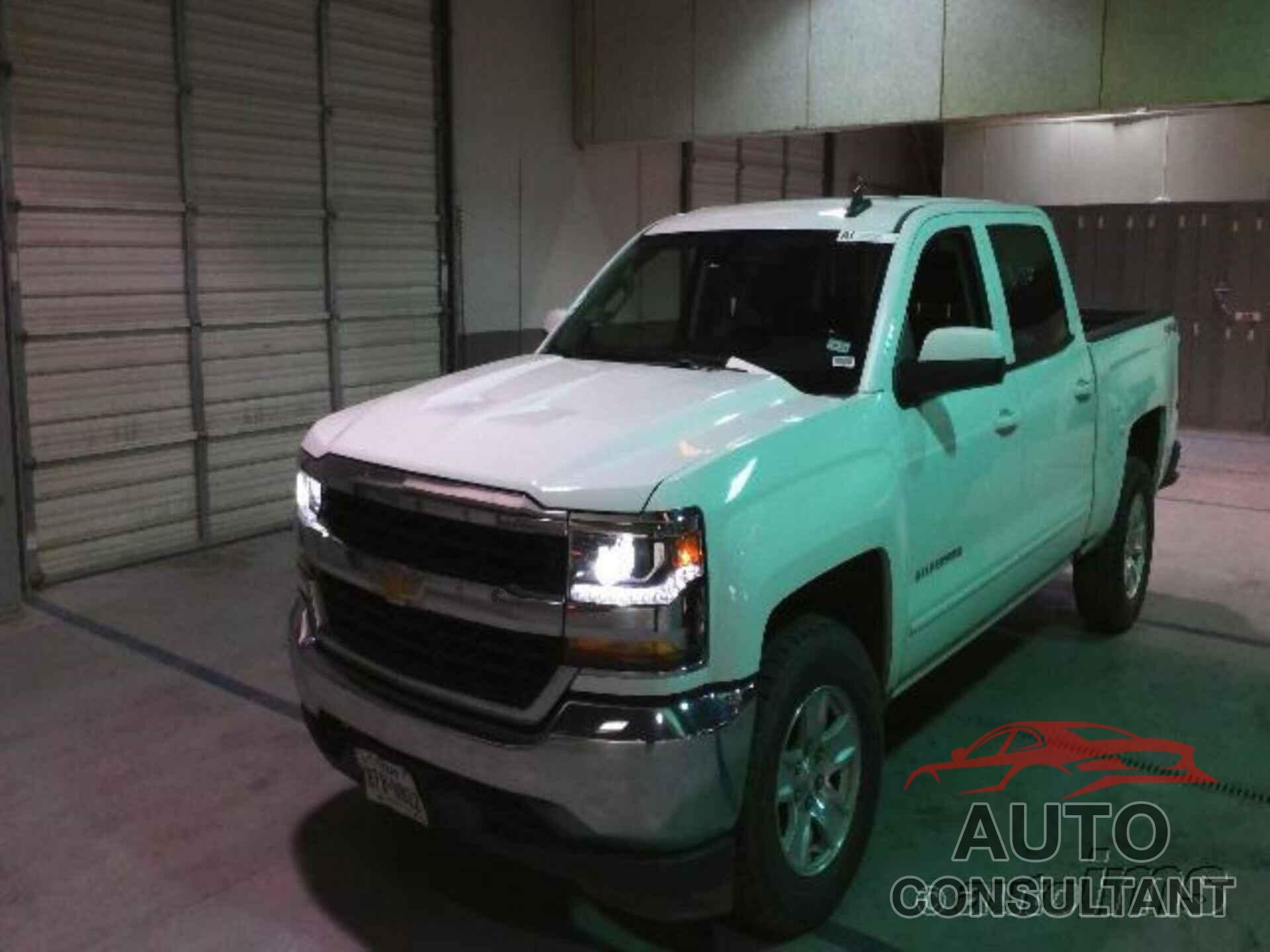 CHEVROLET SILVERADO 1500 2018 - 3GCUKREC7JG154608