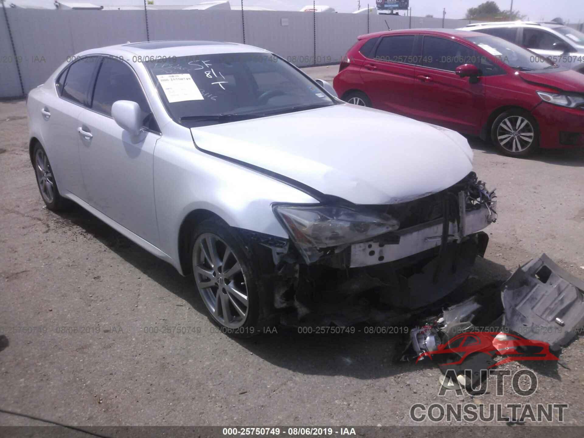 LEXUS IS 2008 - JTHBE262982013116