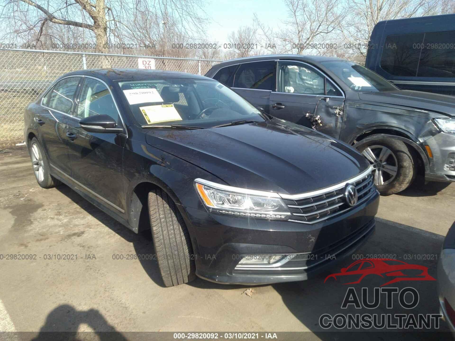 VOLKSWAGEN PASSAT 2017 - 1VWGT7A30HC028623