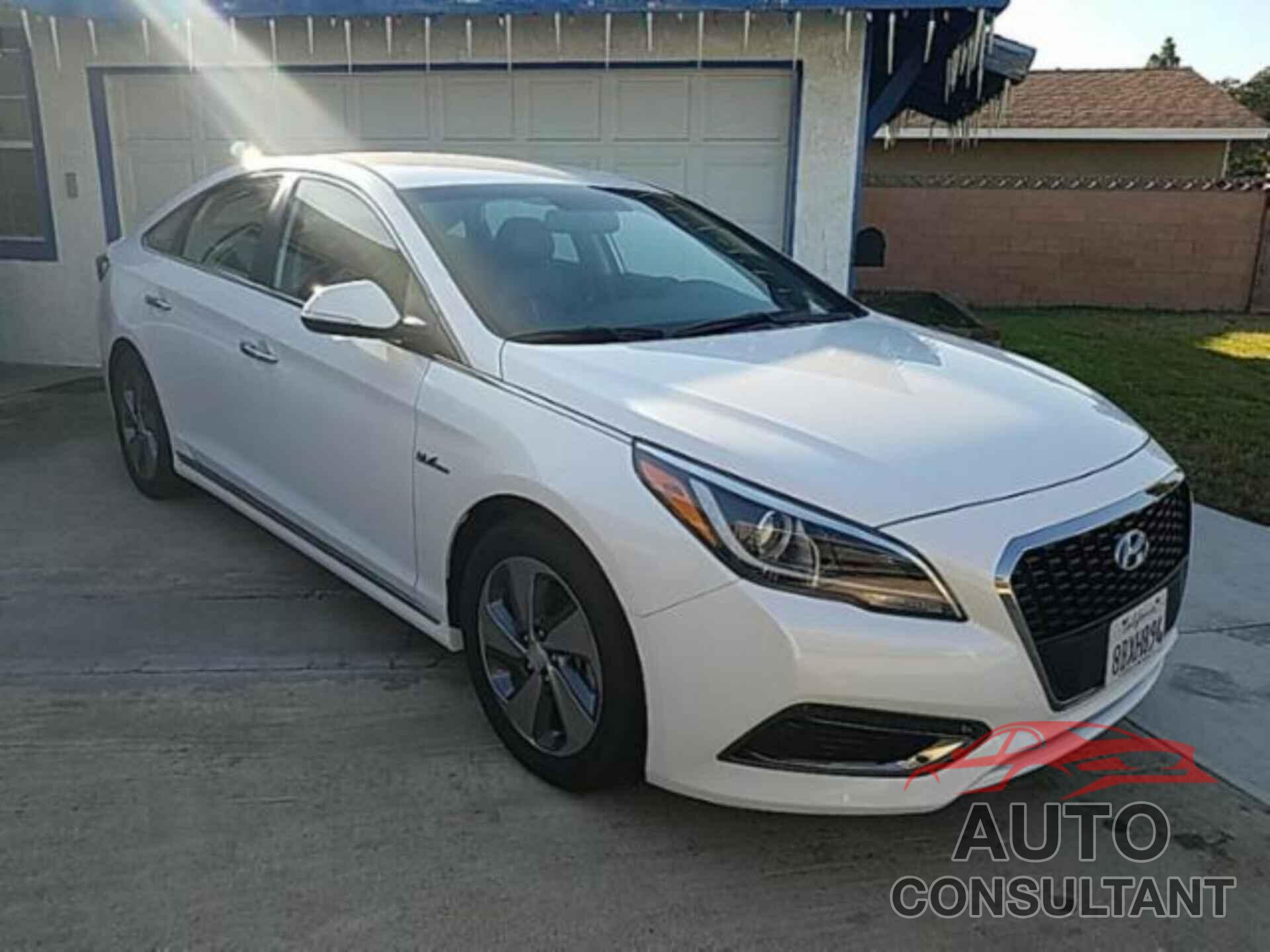 HYUNDAI SONATA HYBRID 2017 - KMHE34L39HA074500