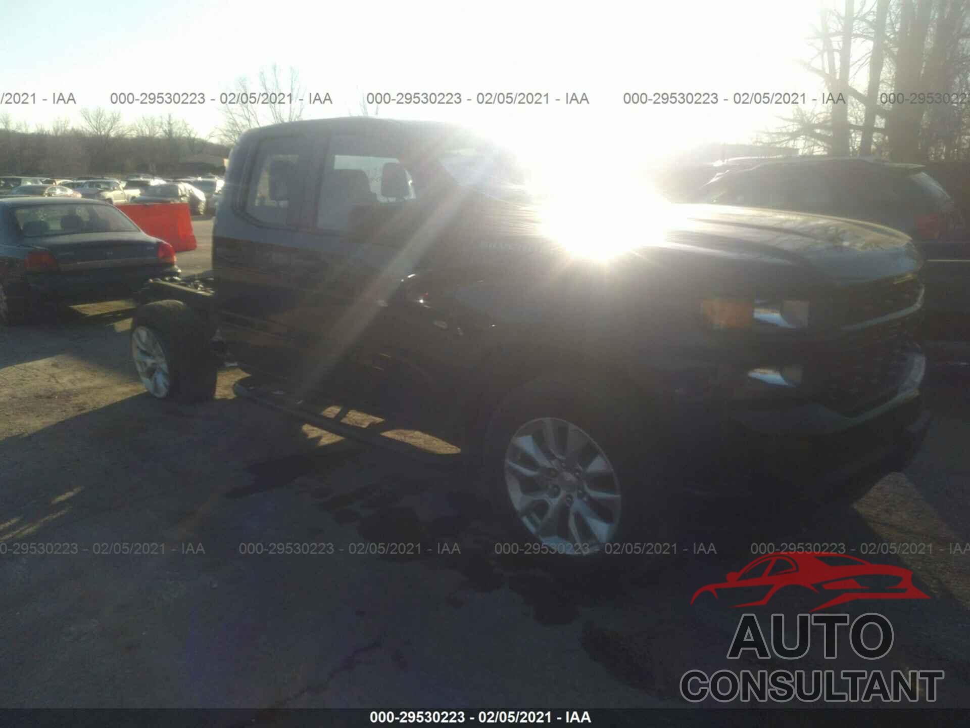 CHEVROLET SILVERADO 1500 2020 - 1GCRYBEF6LZ186944