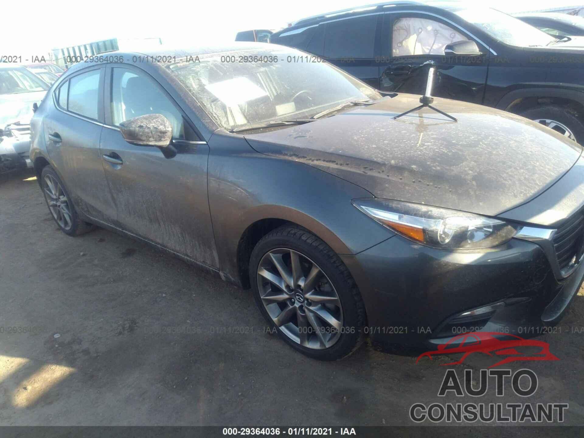 MAZDA MAZDA3 4-DOOR 2018 - 3MZBN1V33JM189595