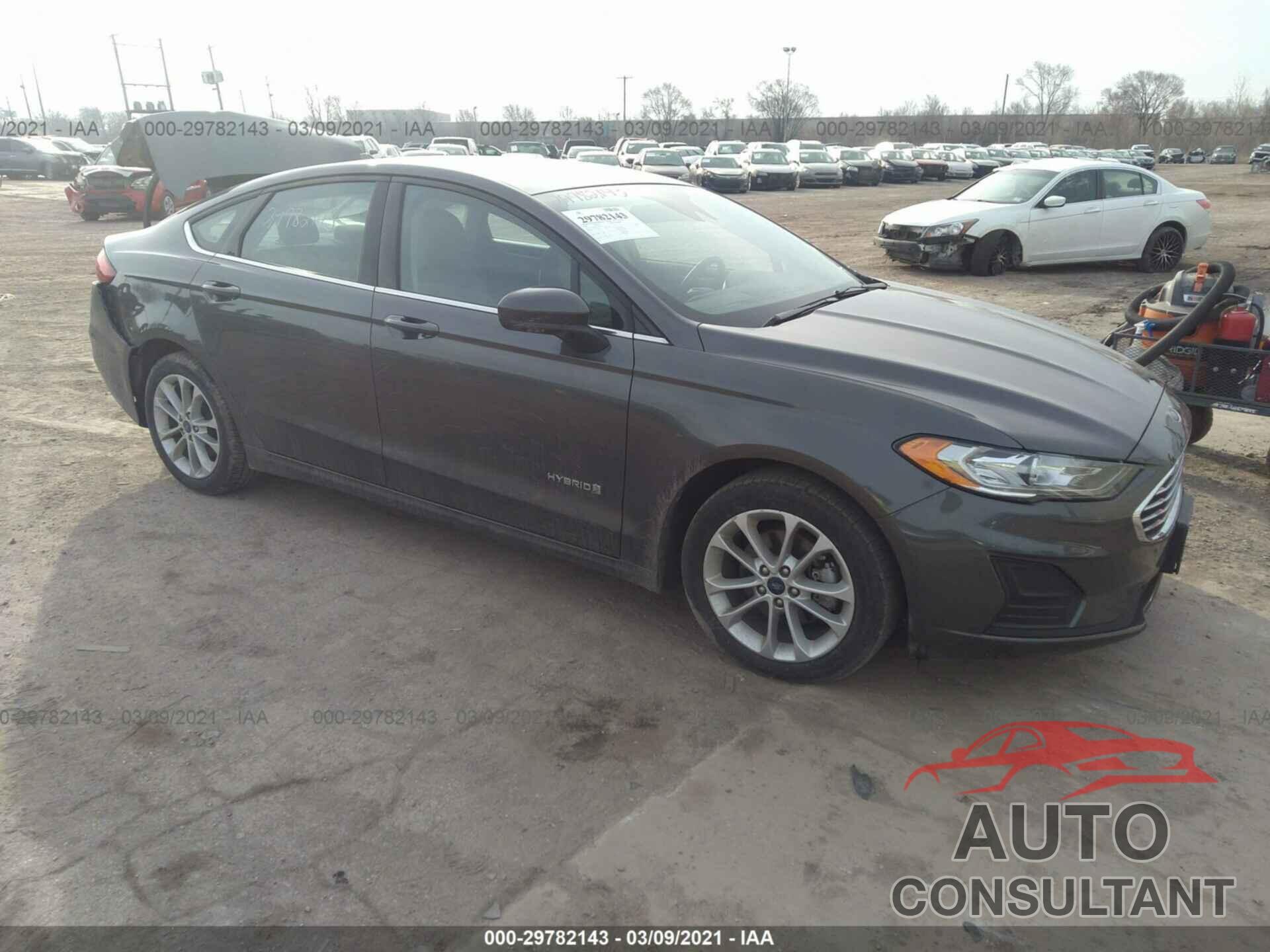 FORD FUSION HYBRID 2019 - 3FA6P0LU1KR210653