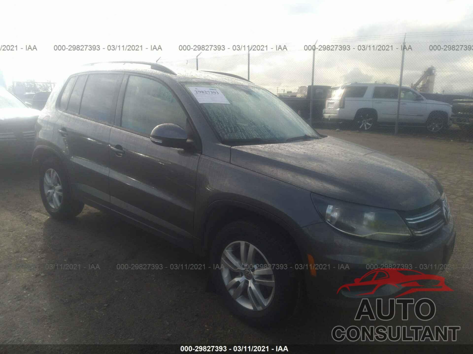VOLKSWAGEN TIGUAN 2016 - WVGAV7AX1GW558338