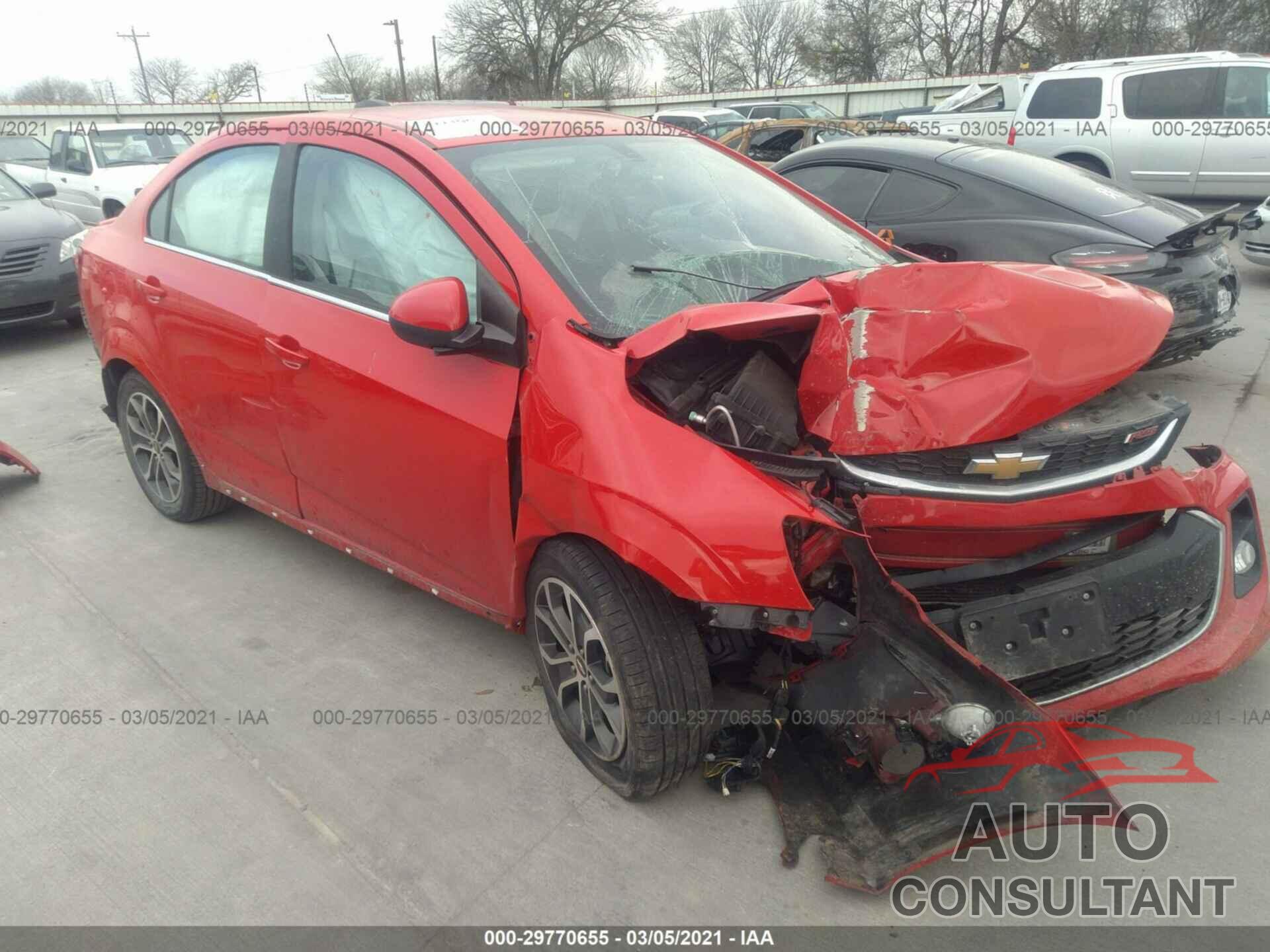 CHEVROLET SONIC 2017 - 1G1JD5SH9H4142420