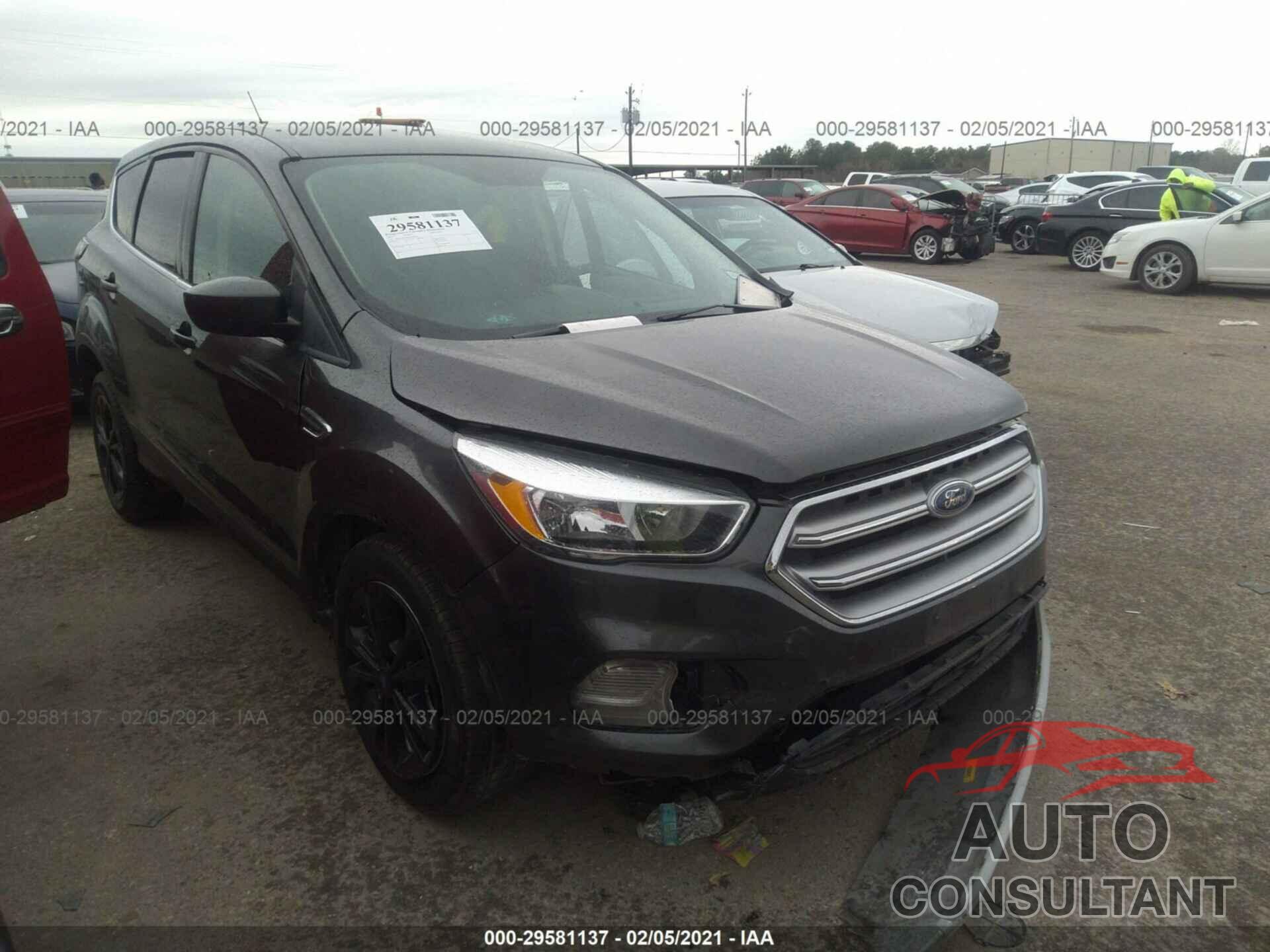 FORD ESCAPE 2017 - 1FMCU0GD6HUB28950