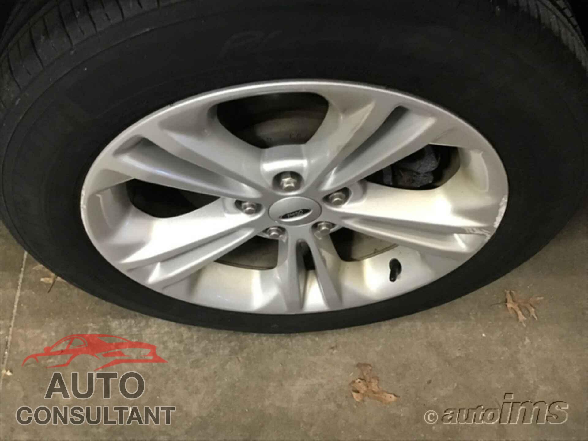 FORD TAURUS 2017 - 1FAHP2D84HG121505