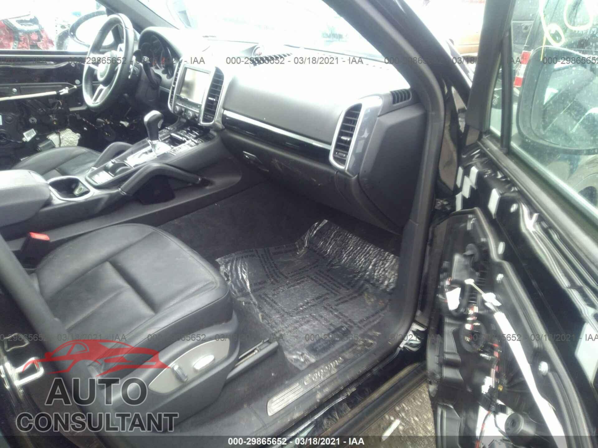 PORSCHE CAYENNE 2016 - WP1AA2A28GLA10909