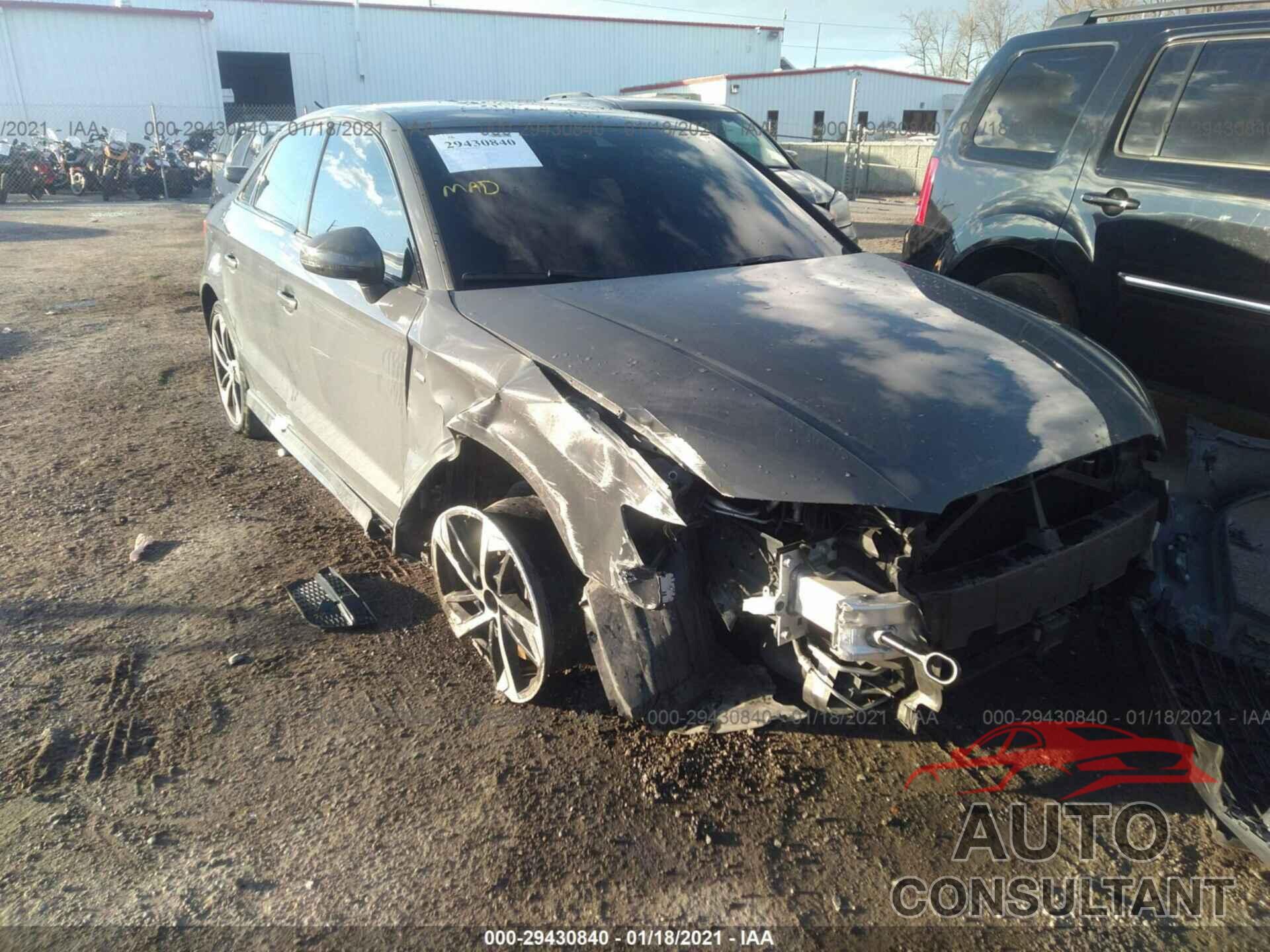 AUDI A3 SEDAN 2020 - WAUJEGFF1LA028881