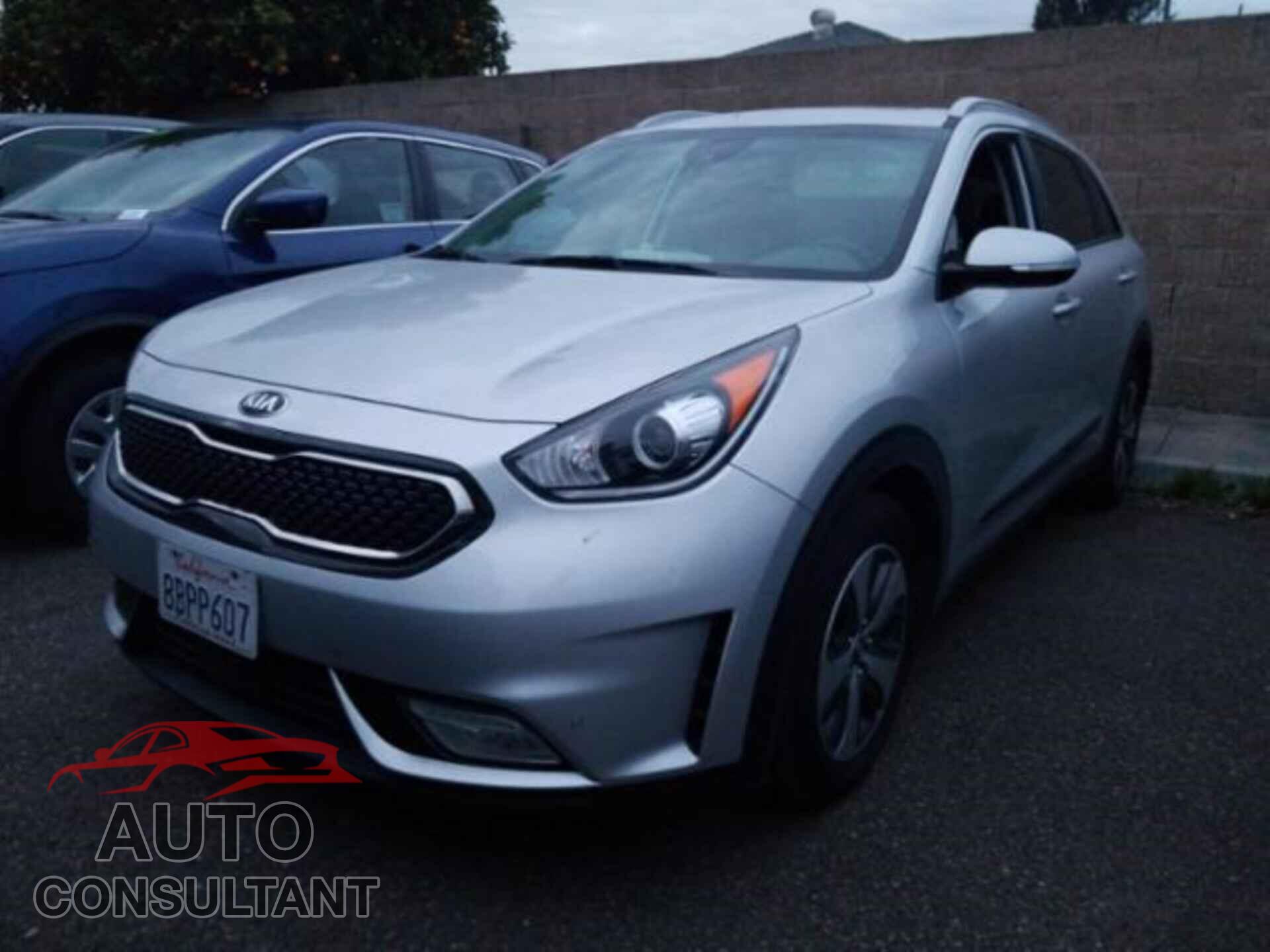 KIA NIRO 2018 - KNDCE3LC1J5131884