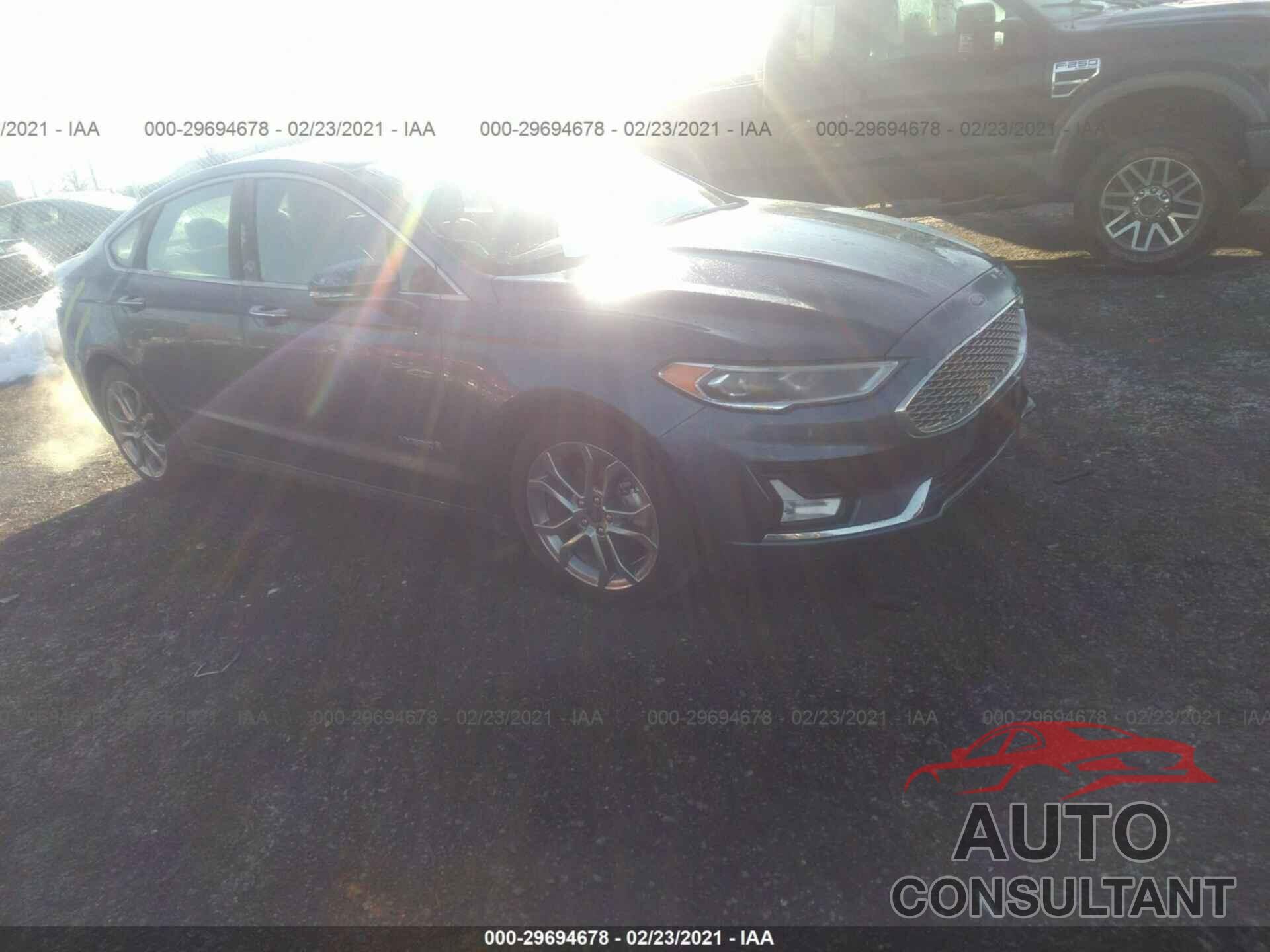 FORD FUSION HYBRID 2019 - 3FA6P0RU3KR163035