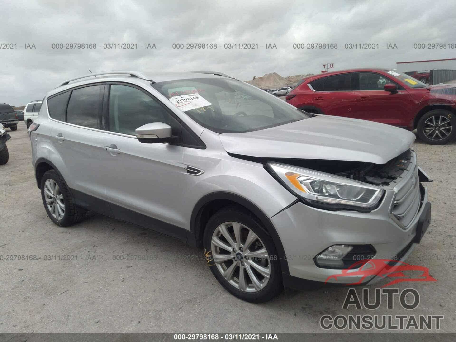 FORD ESCAPE 2017 - 1FMCU0J96HUC99024