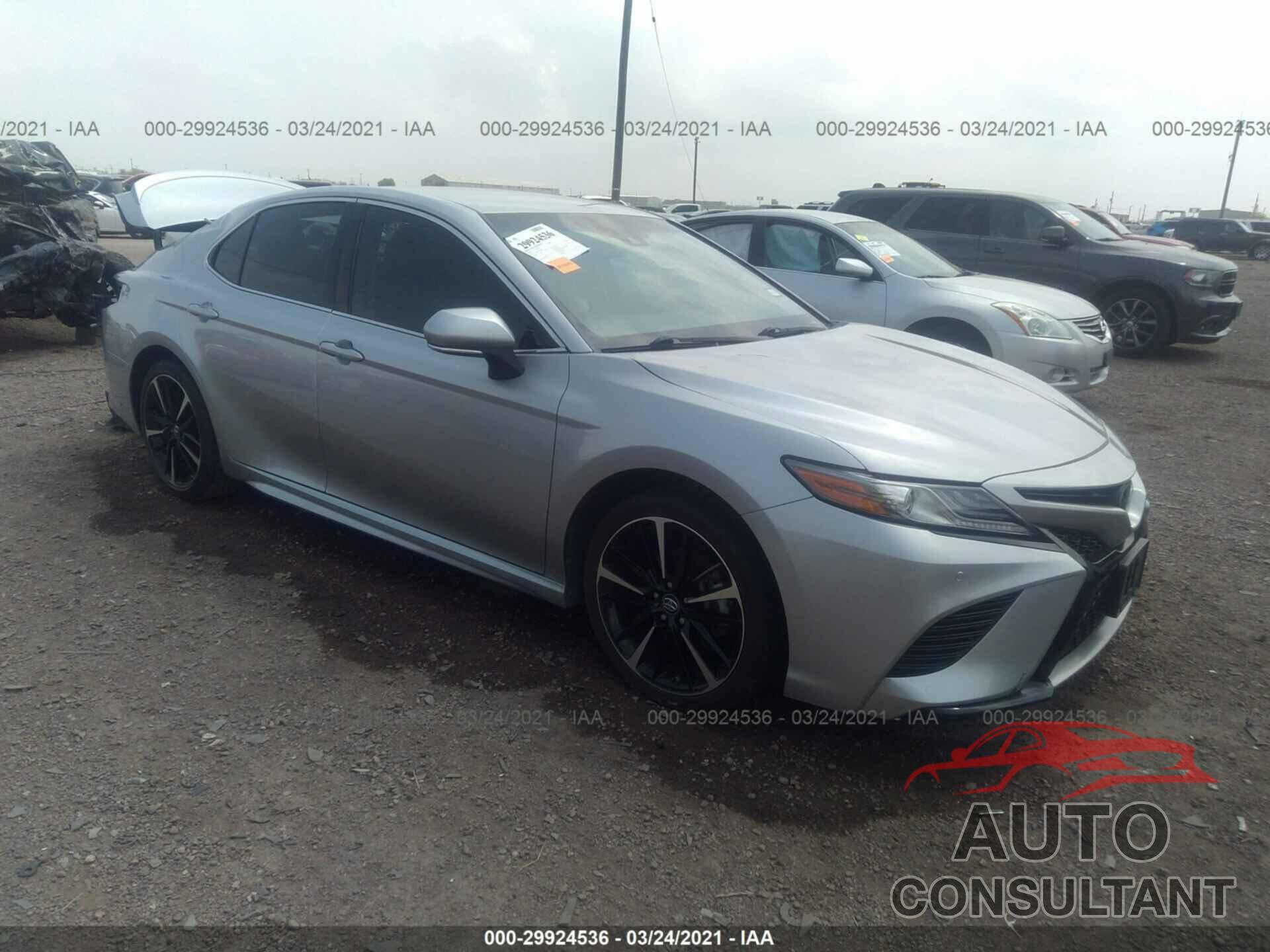 TOYOTA CAMRY 2018 - 4T1B61HK0JU038899