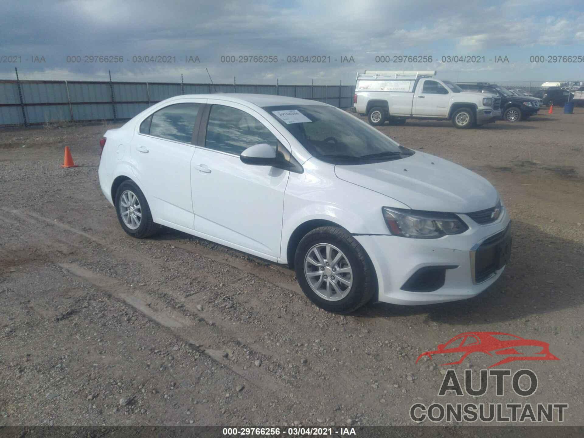 CHEVROLET SONIC 2017 - 1G1JD5SH5H4122648