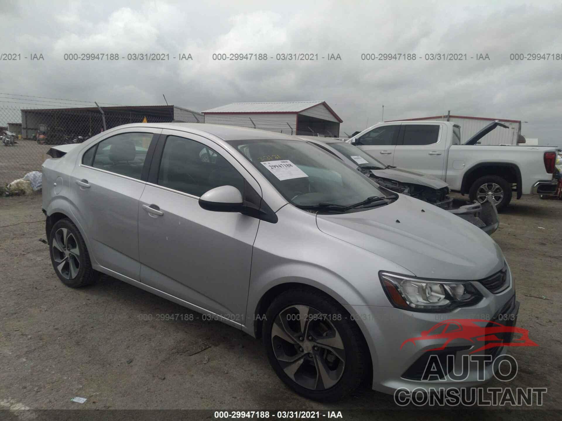 CHEVROLET SONIC 2017 - 1G1JF5SB1H4119428