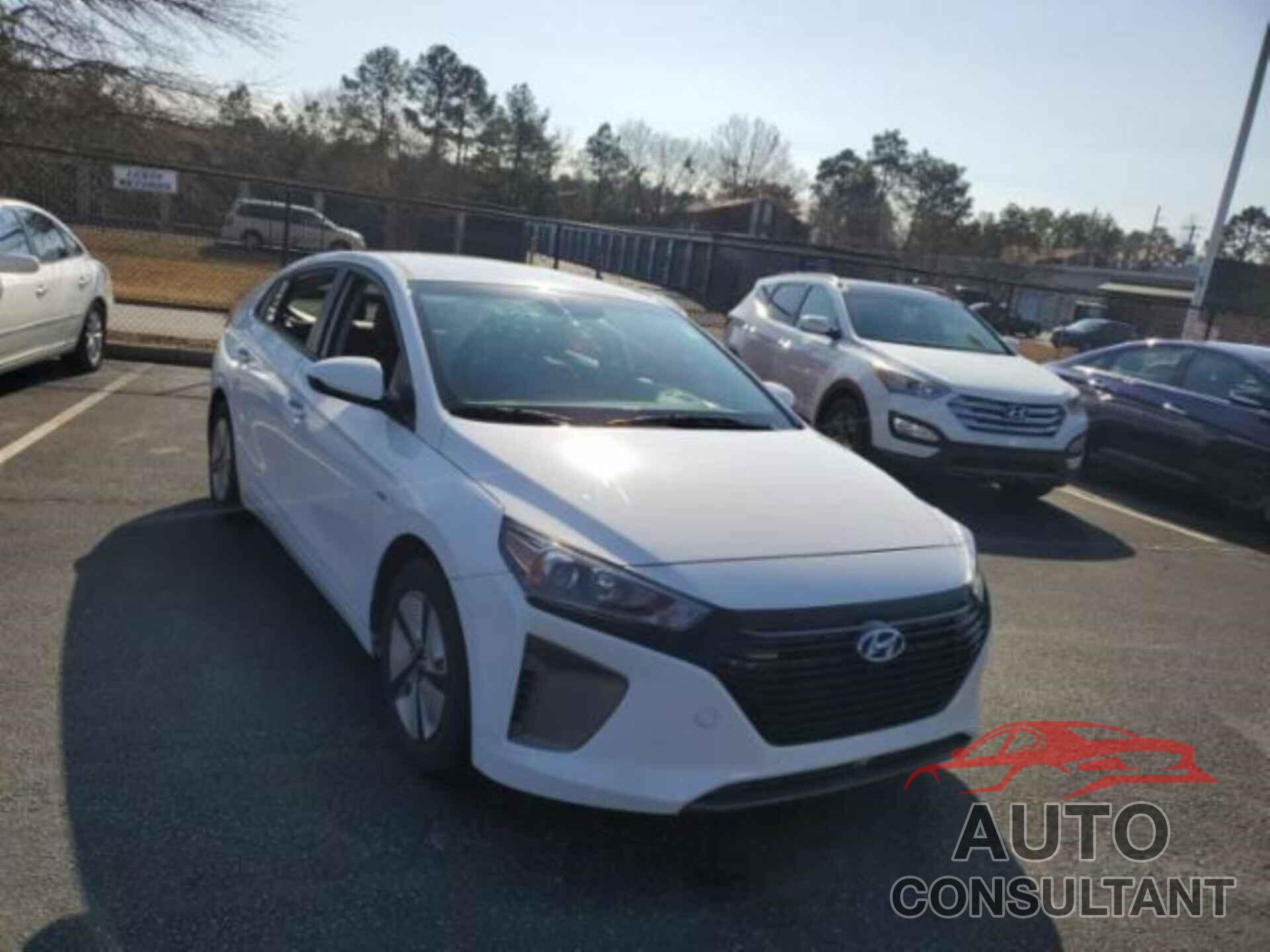 HYUNDAI IONIQ HYBRID 2017 - KMHC65LC8HU049235