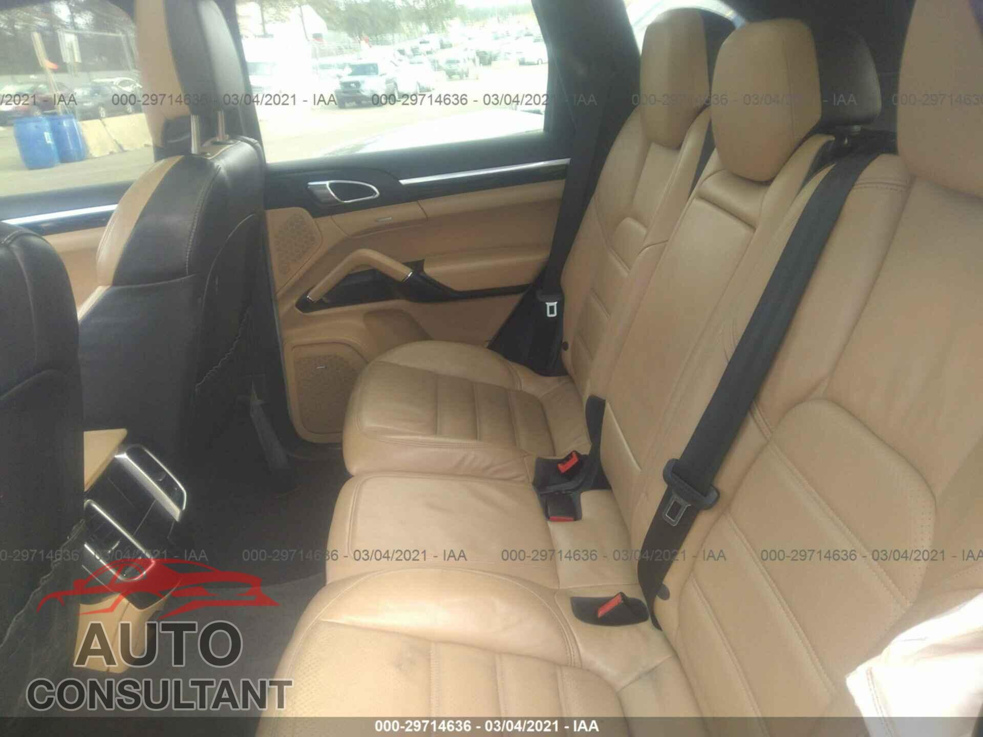 PORSCHE CAYENNE 2016 - WP1AA2A27GLA08293