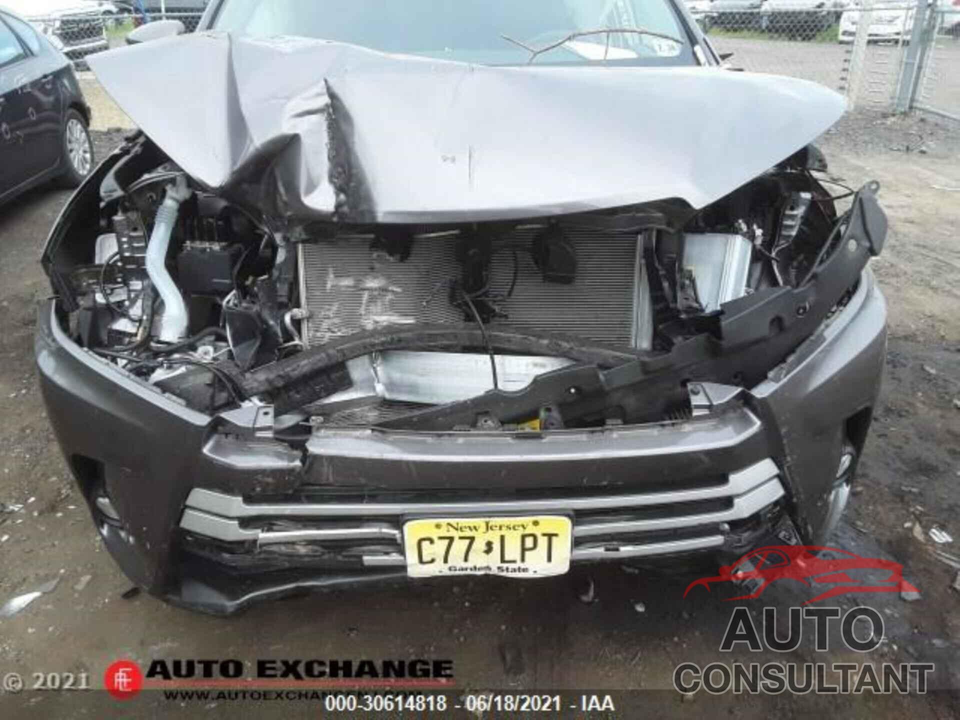 TOYOTA HIGHLANDER 2019 - 5TDBZRFH5KS995021