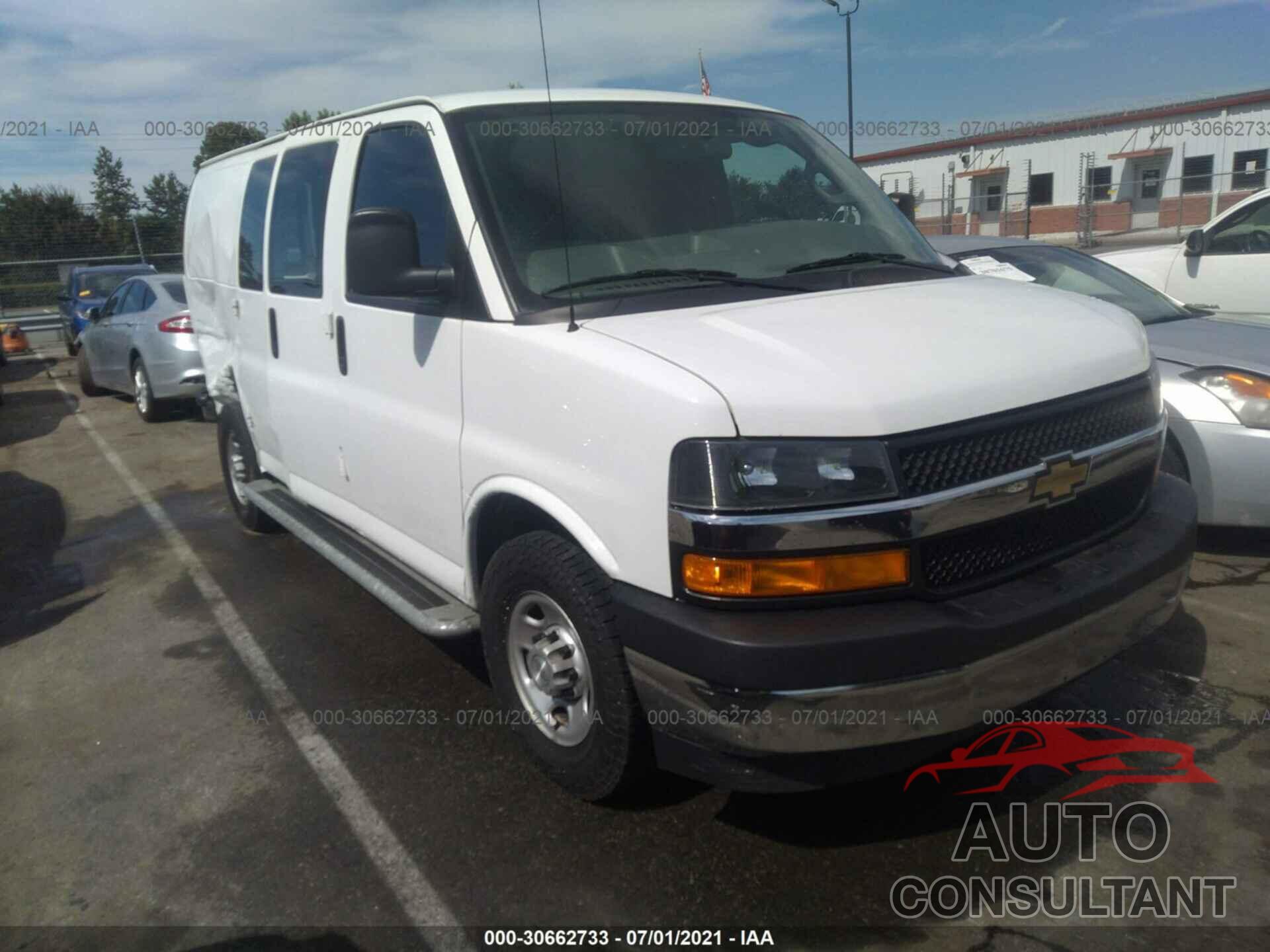 CHEVROLET EXPRESS CARGO VAN 2018 - 1GCWGAFG6J1903930