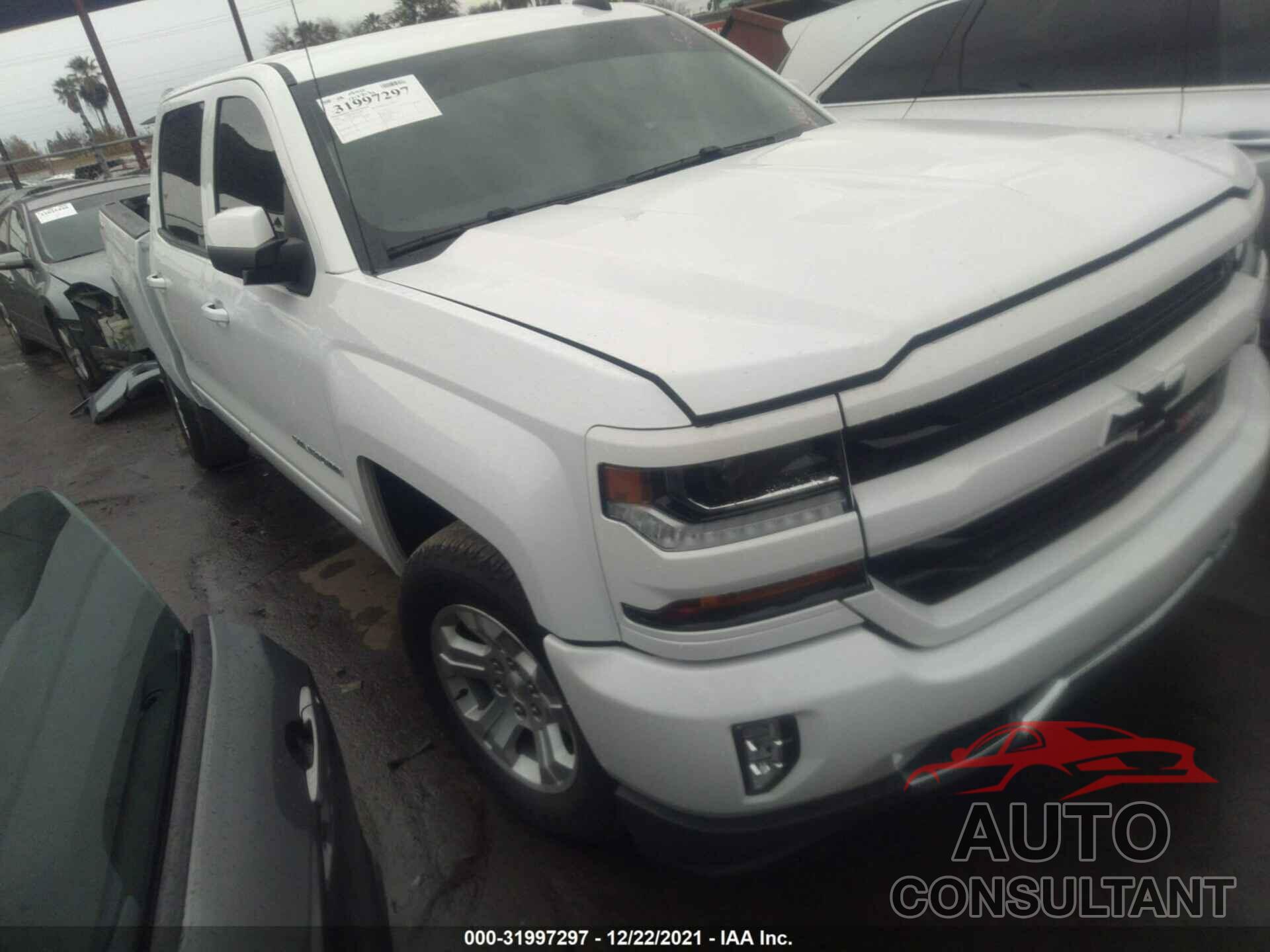 CHEVROLET SILVERADO 1500 2018 - 3GCUKREC8JG576760