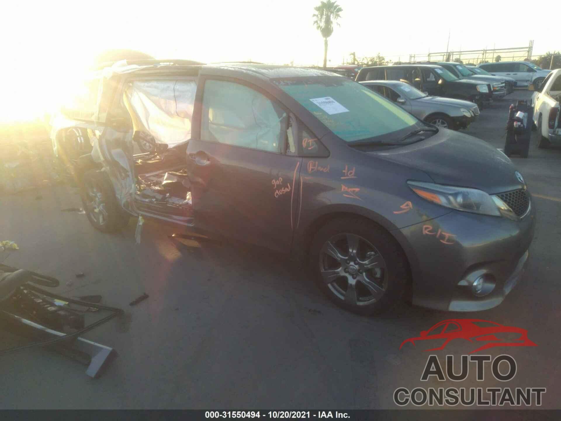 TOYOTA SIENNA 2017 - 5TDXZ3DC8HS812357