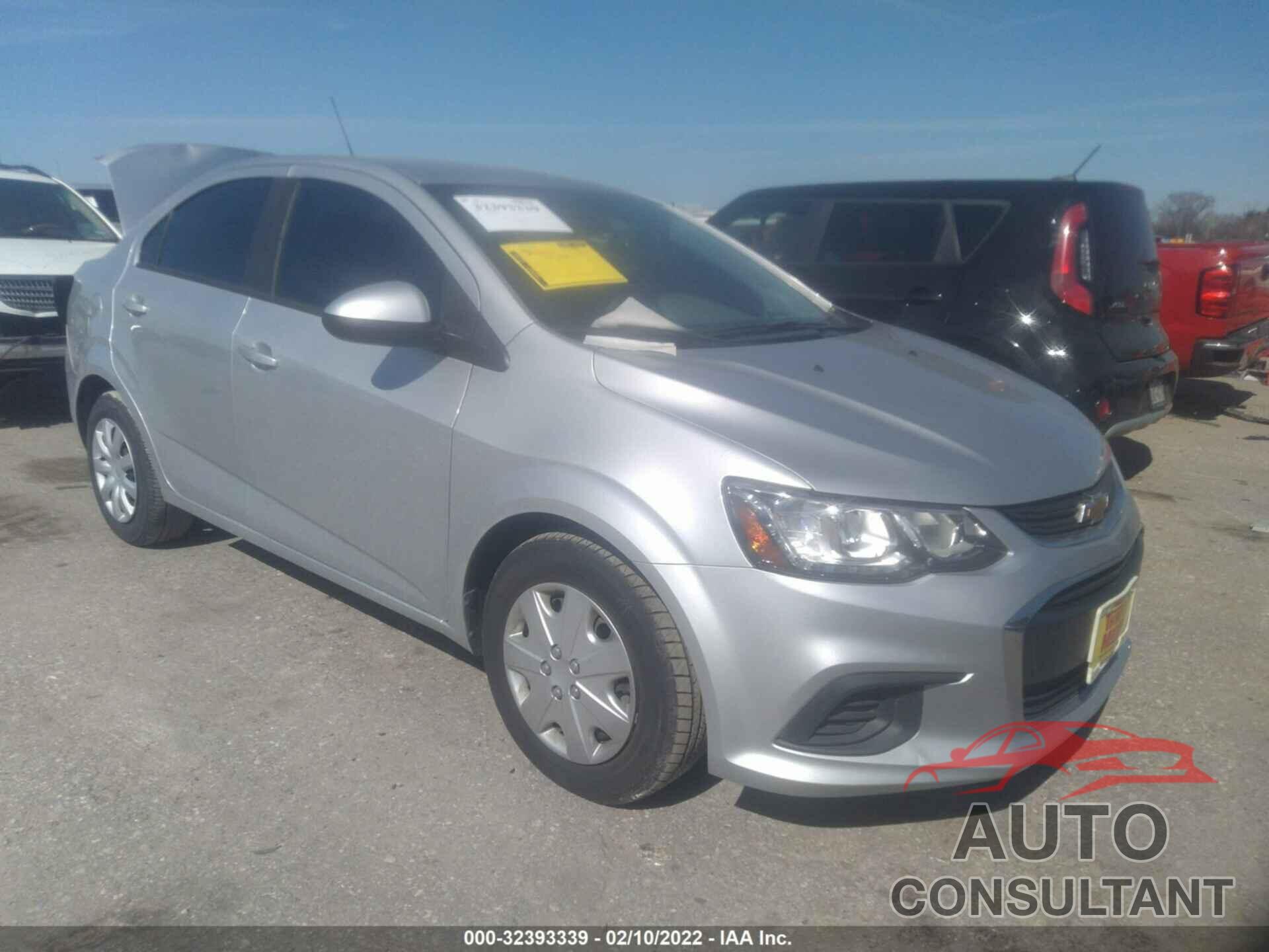 CHEVROLET SONIC 2017 - 1G1JB5SH2H4103397