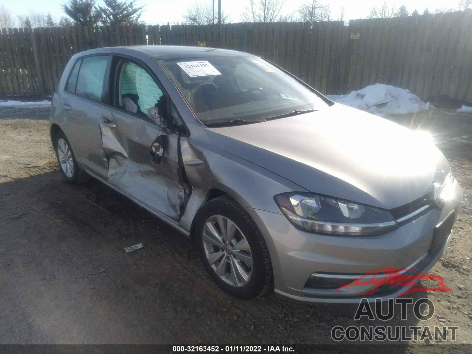 VOLKSWAGEN GOLF 2018 - 3VWG17AU2JM287889