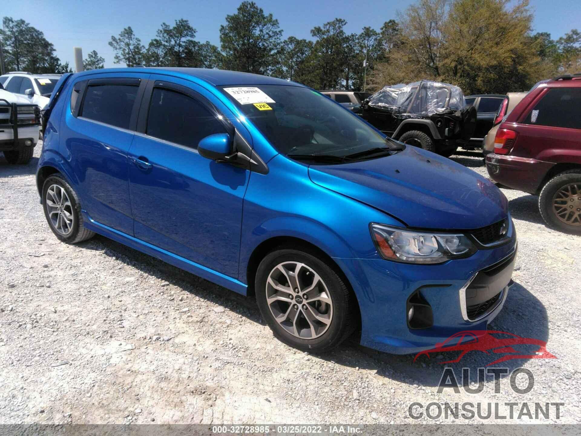 CHEVROLET SONIC 2018 - 1G1JD6SH5J4104615