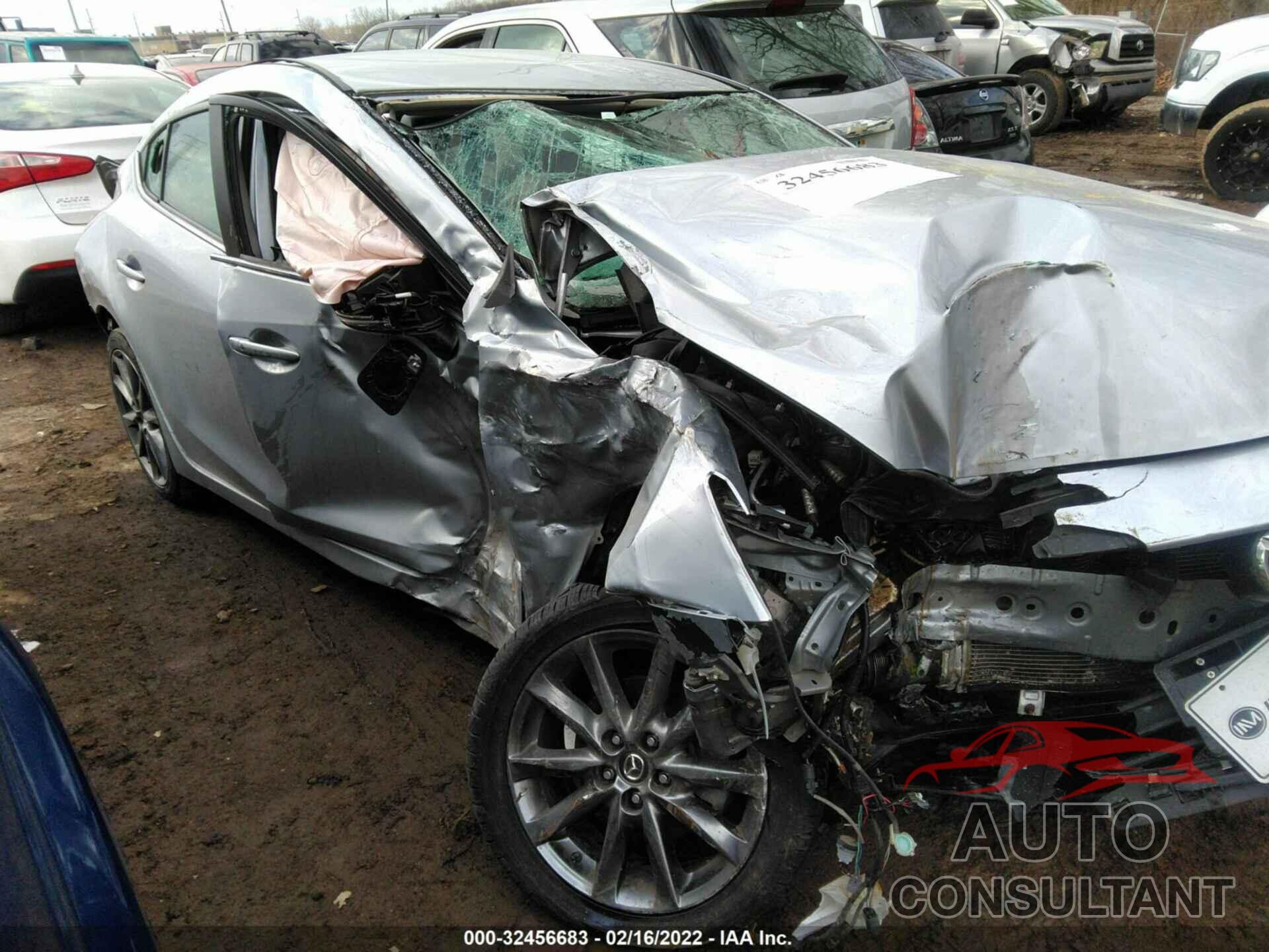 MAZDA MAZDA3 4-DOOR 2018 - 3MZBN1V34JM200930