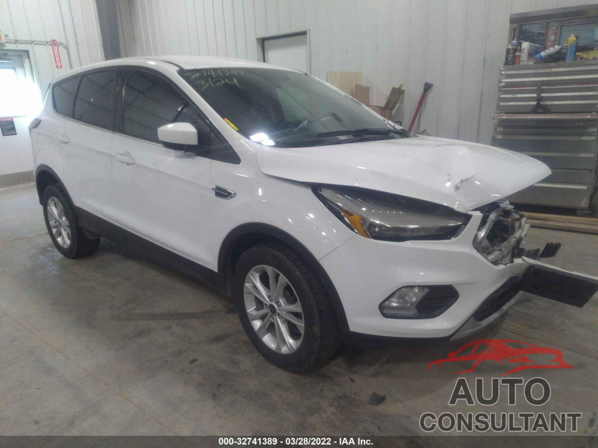 FORD ESCAPE 2017 - 1FMCU9GD8HUA54001