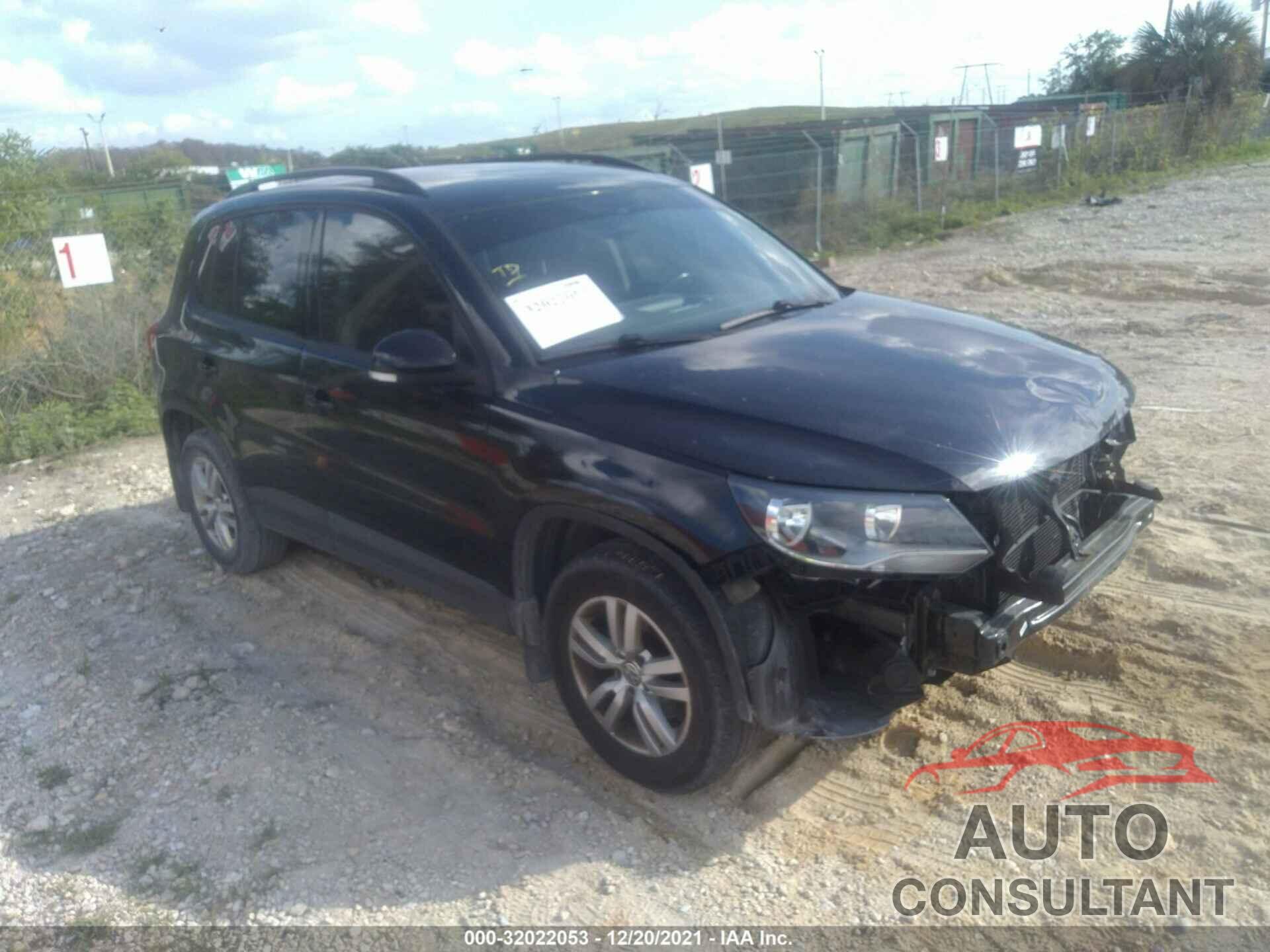 VOLKSWAGEN TIGUAN 2016 - WVGAV7AX3GW525616