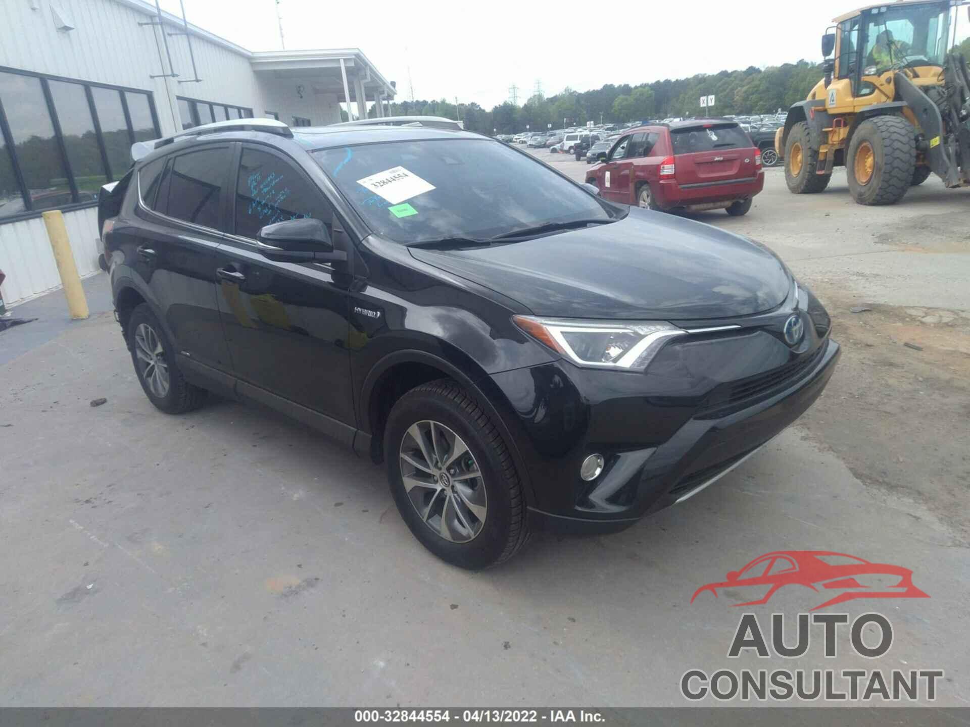 TOYOTA RAV4 HYBRID 2017 - JTMRJREV2HD061870