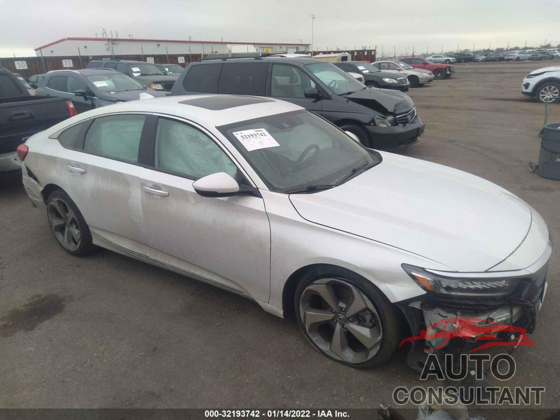 HONDA ACCORD SEDAN 2018 - 1HGCV1F90JA161097