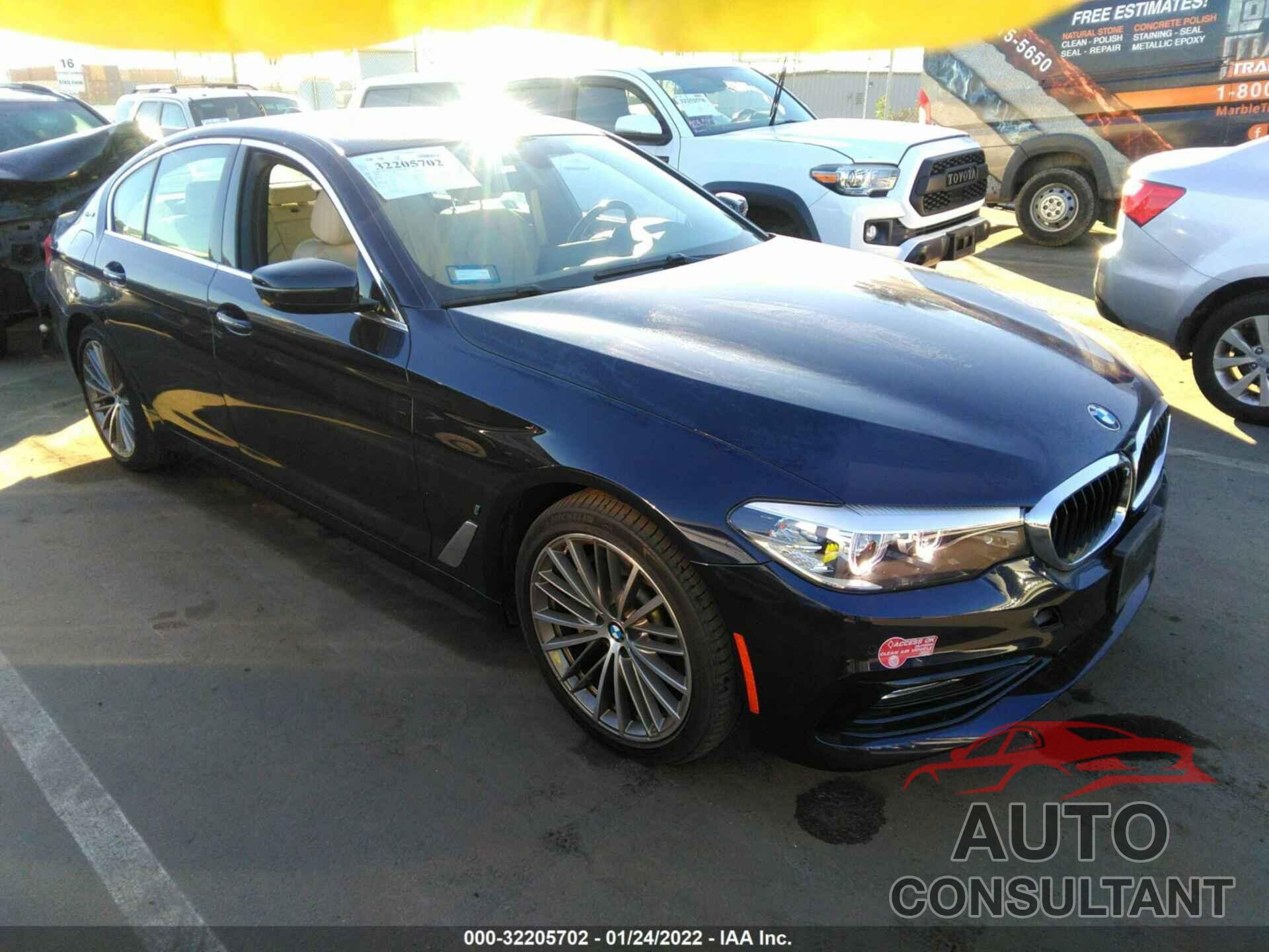 BMW 5 SERIES 2018 - WBAJA9C52JB032996