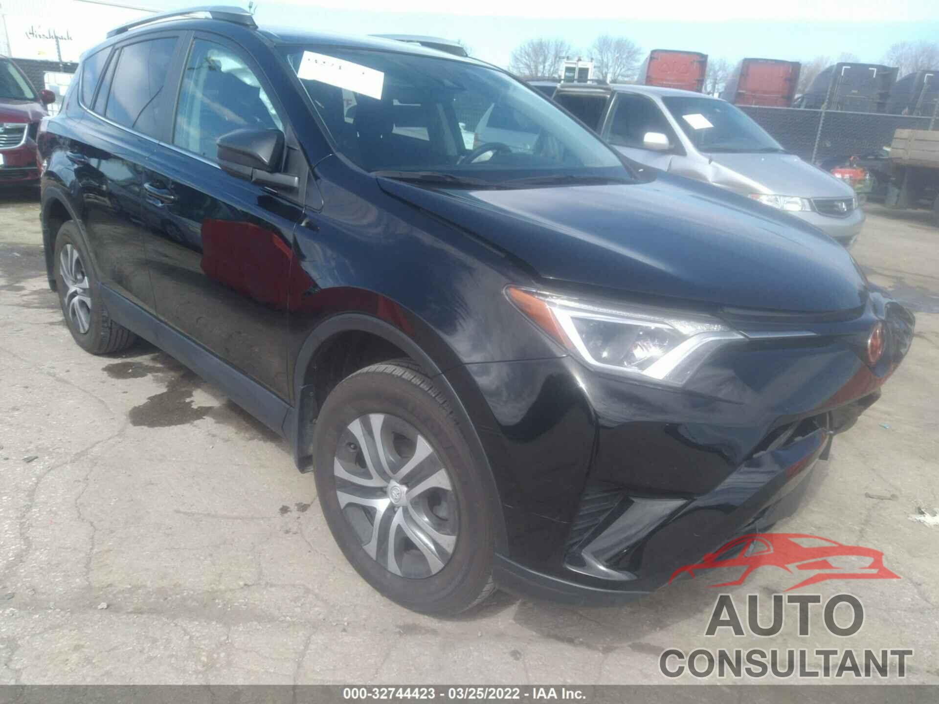 TOYOTA RAV4 2018 - 2T3BFREV8JW720305
